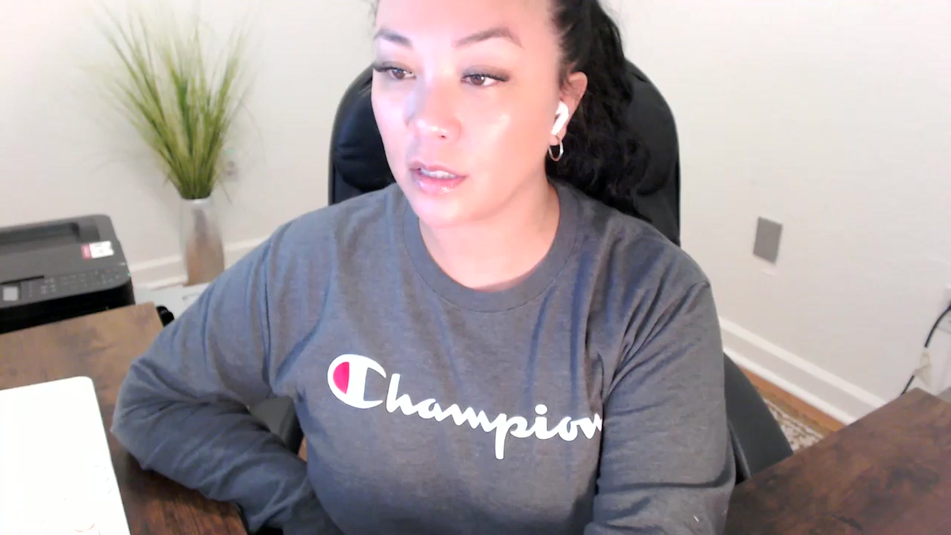 Gallery image thumbnail from MickaylaStar's myfreecams stream on, 02/24/2026, 18:58 image 10 of 20