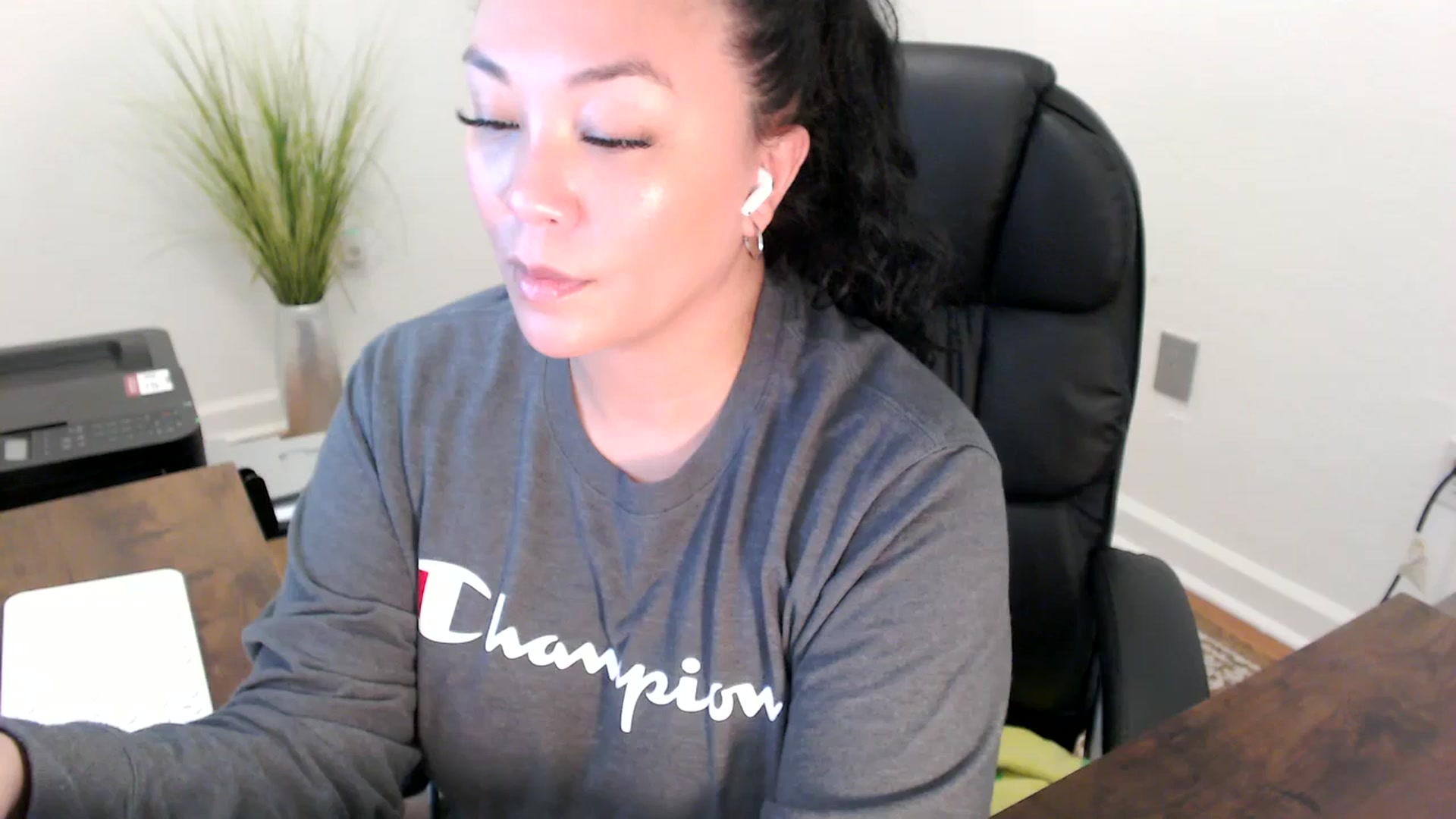 Gallery image thumbnail from MickaylaStar's myfreecams stream on, 02/24/2026, 19:47 image 17 of 20