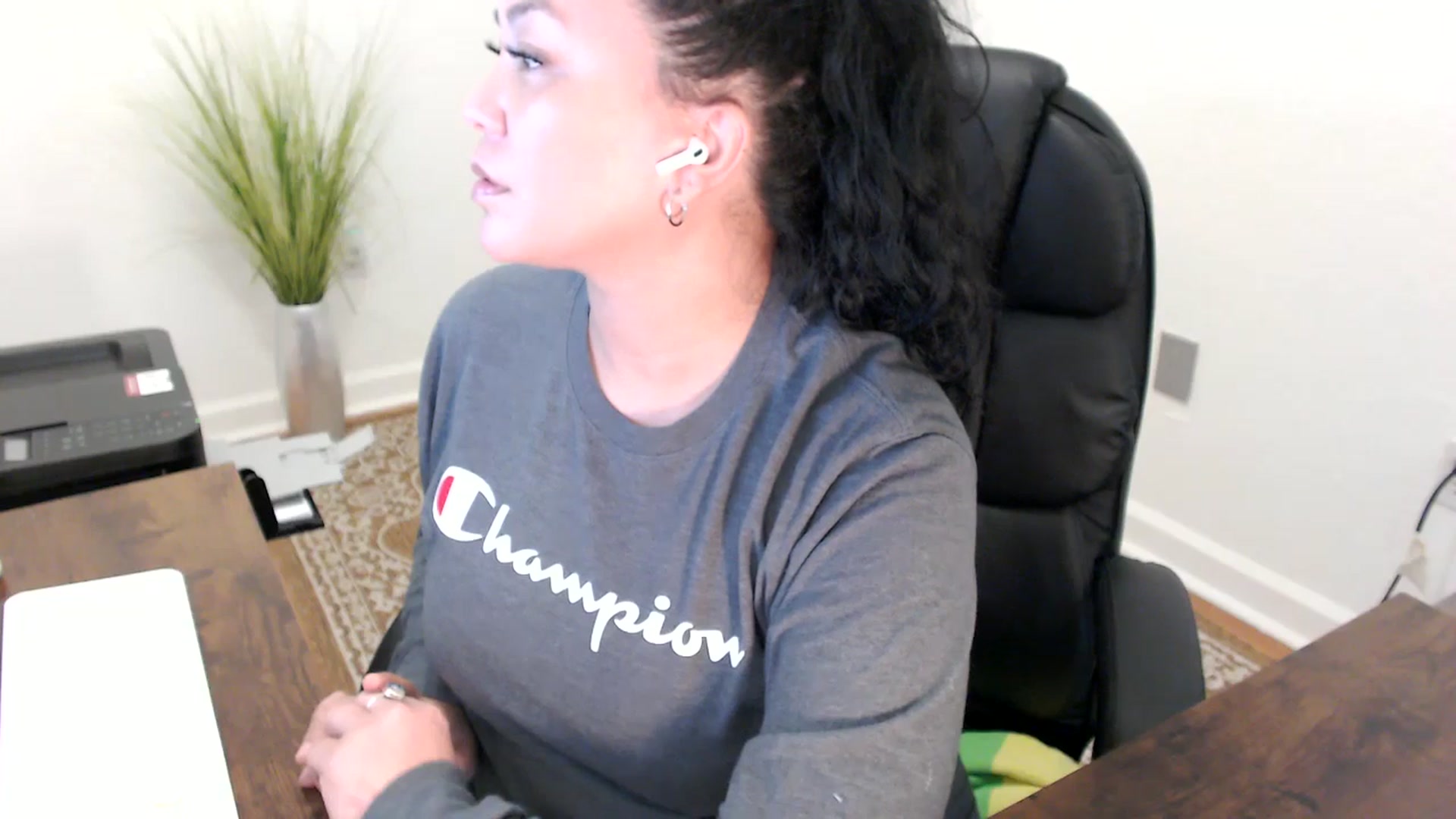 Gallery image thumbnail from MickaylaStar's myfreecams stream on, 02/24/2026, 19:47 image 18 of 20