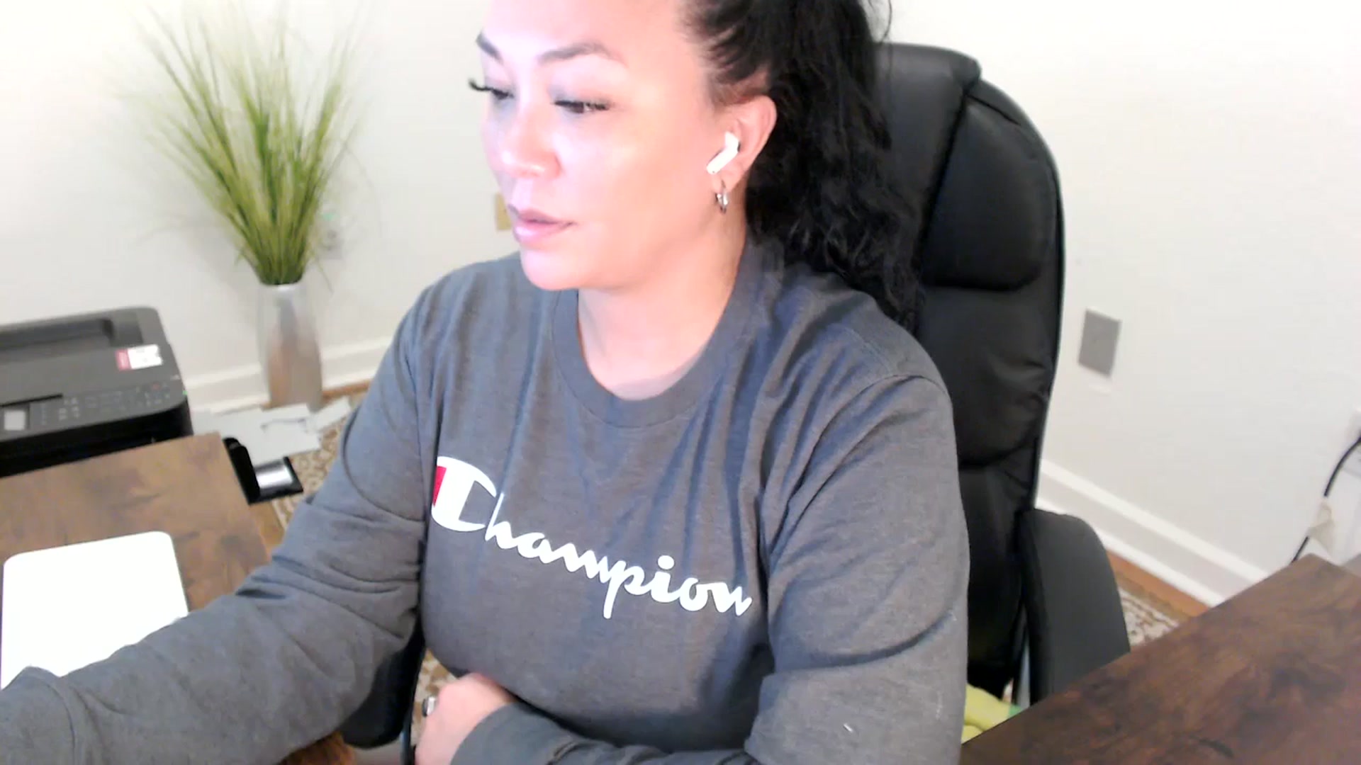 Gallery image thumbnail from MickaylaStar's myfreecams stream on, 02/24/2026, 19:47 image 14 of 20