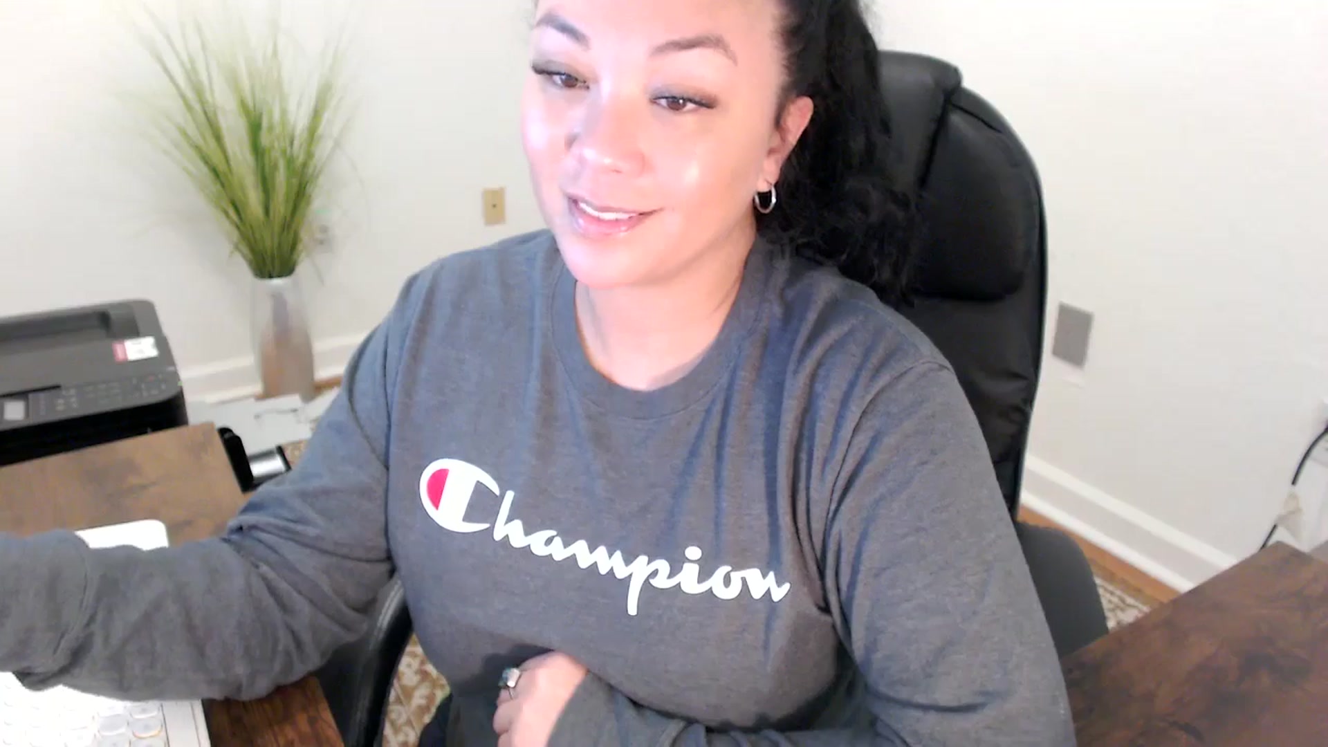 Gallery image thumbnail from MickaylaStar's myfreecams stream on, 02/24/2026, 20:04 image 4 of 20