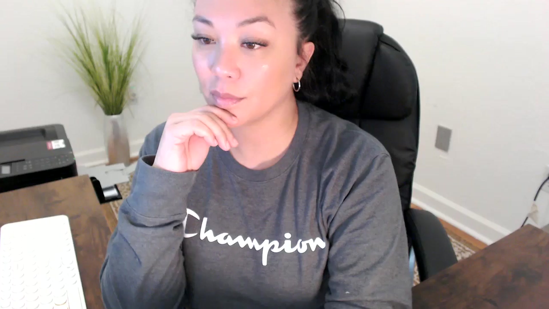 Gallery image thumbnail from MickaylaStar's myfreecams stream on, 02/24/2026, 20:04 image 13 of 20