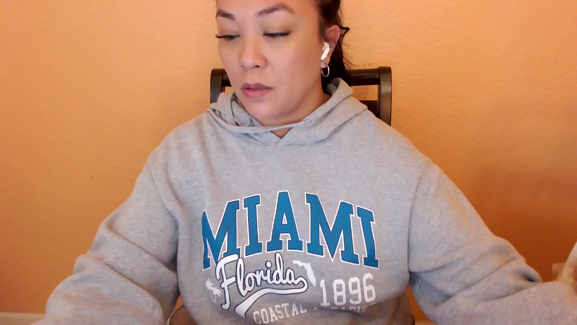 Gallery image thumbnail from MickaylaStar's myfreecams stream on, 02/25/2026, 17:14 image 6 of 20