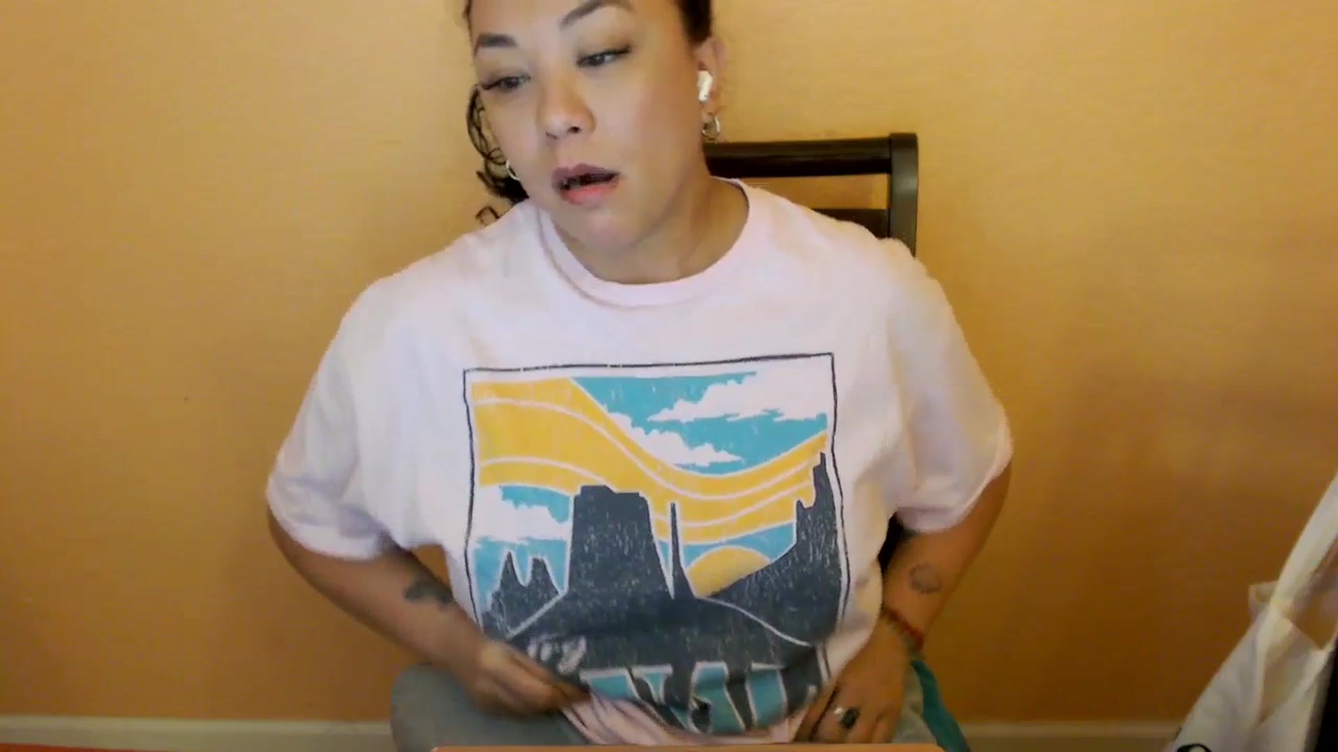 Gallery image thumbnail from MickaylaStar's myfreecams stream on, 02/25/2026, 19:29 image 18 of 20