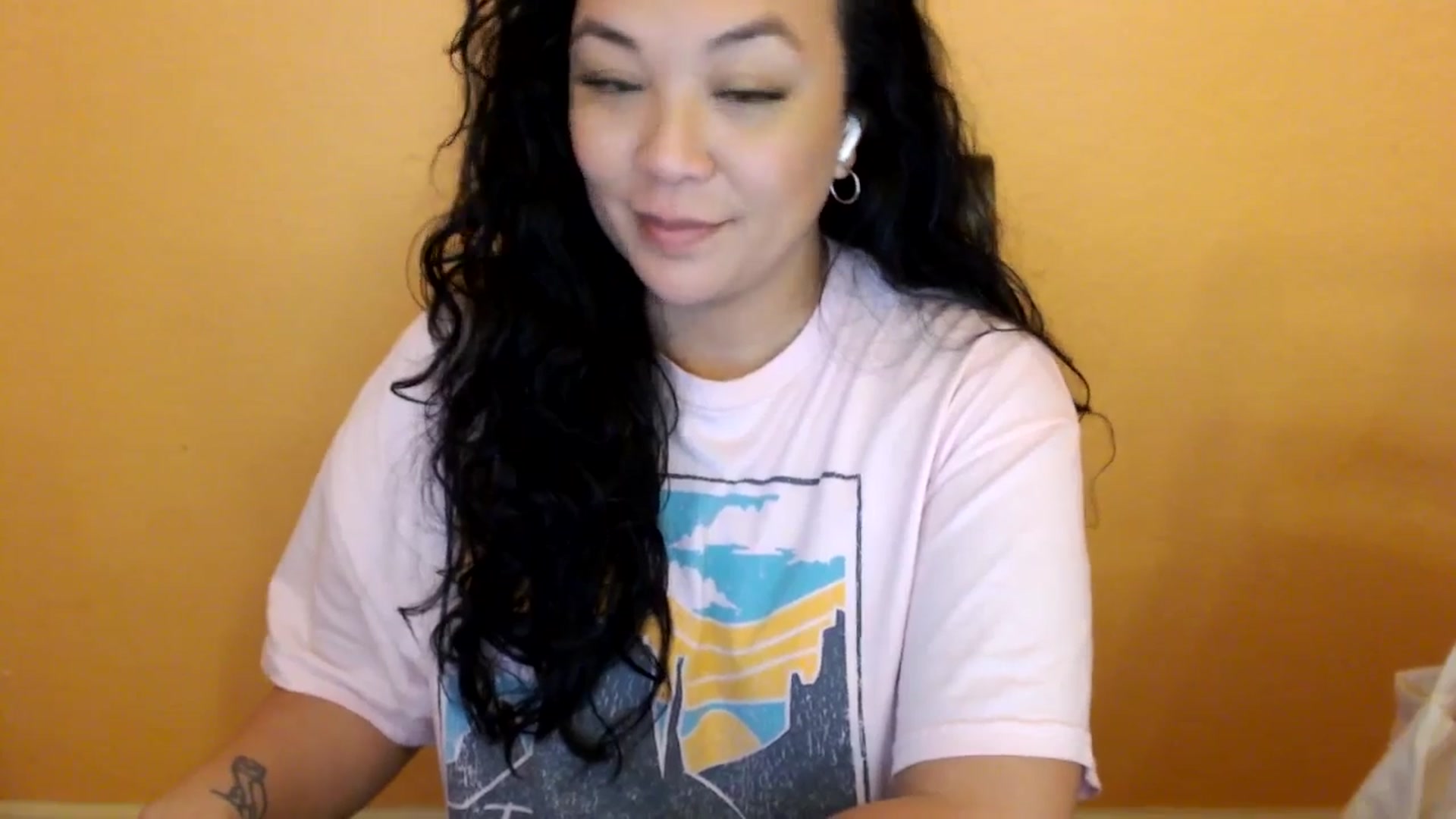 Gallery image thumbnail from MickaylaStar's myfreecams stream on, 02/26/2026, 24:19 image 2 of 20