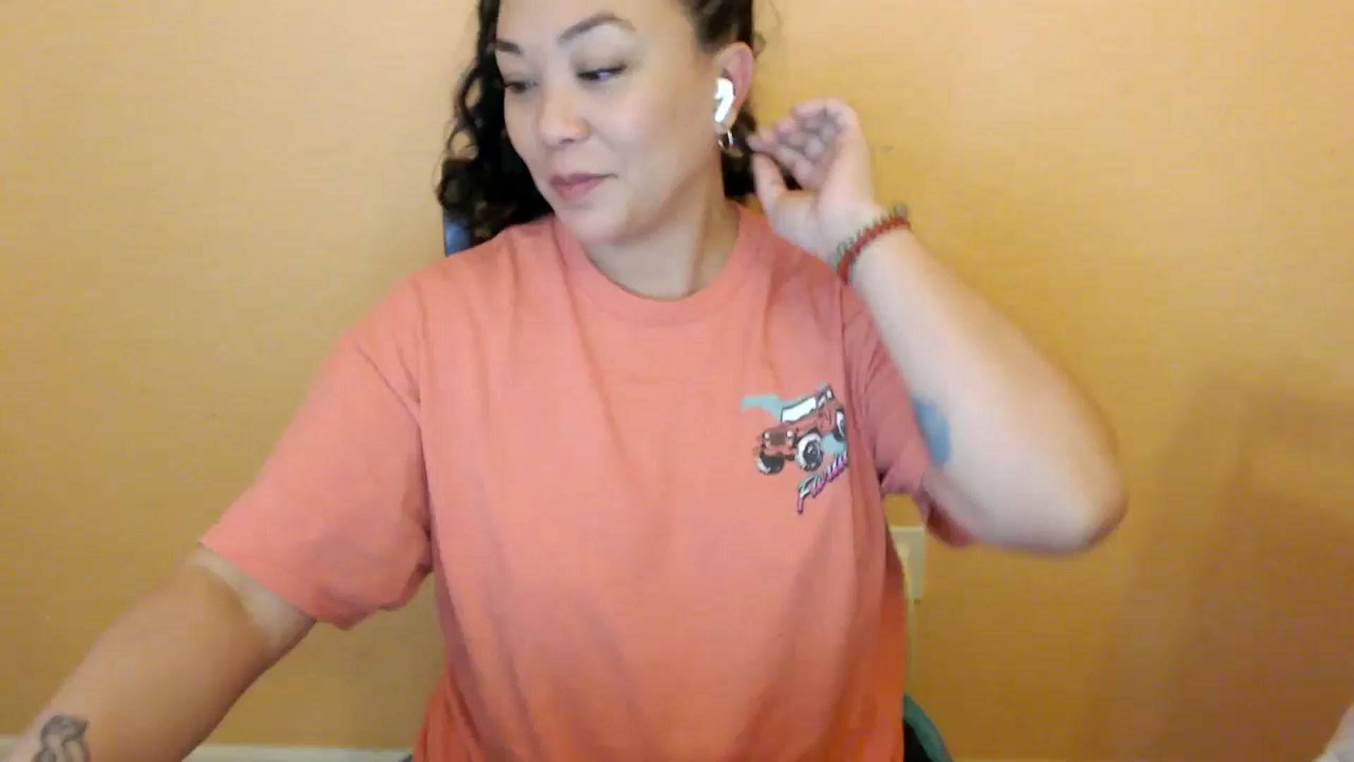 Gallery image thumbnail from MickaylaStar's myfreecams stream on, 02/26/2026, 18:03 image 1 of 20