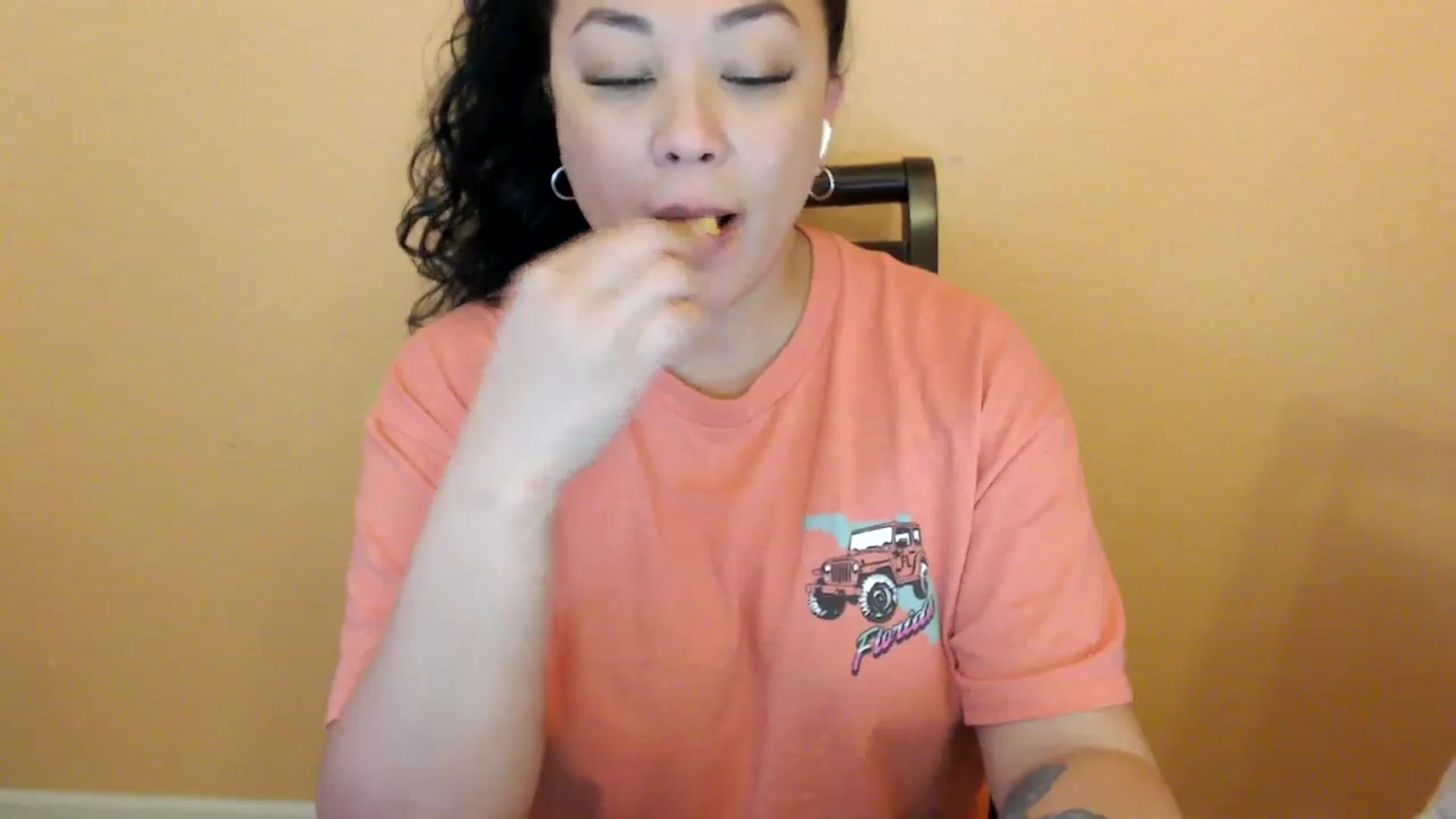 Gallery image thumbnail from MickaylaStar's myfreecams stream on, 02/26/2026, 18:37 image 11 of 20
