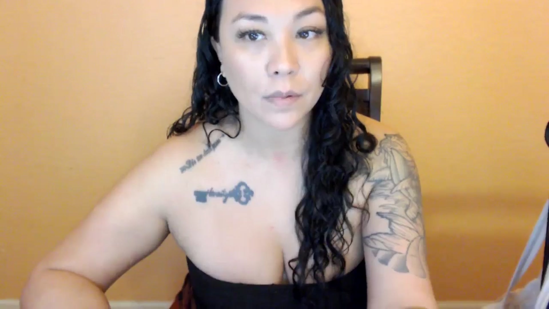 Gallery image thumbnail from MickaylaStar's myfreecams stream on, 03/01/2026, 18:51 image 10 of 20