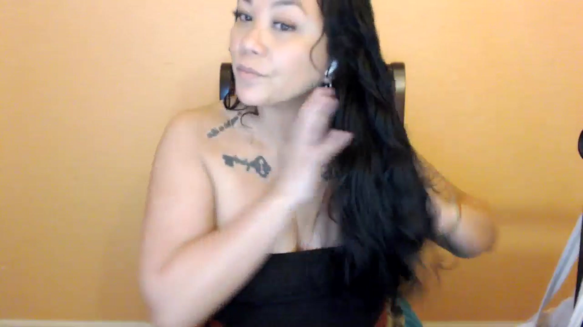 Gallery image thumbnail from MickaylaStar's myfreecams stream on, 03/01/2026, 18:51 image 20 of 20