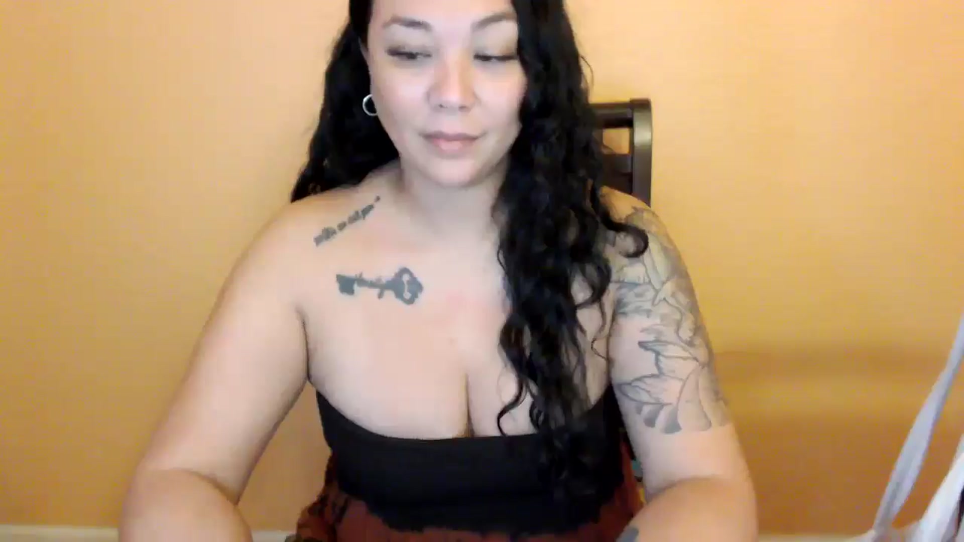 Gallery image thumbnail from MickaylaStar's myfreecams stream on, 03/01/2026, 23:57 image 7 of 20