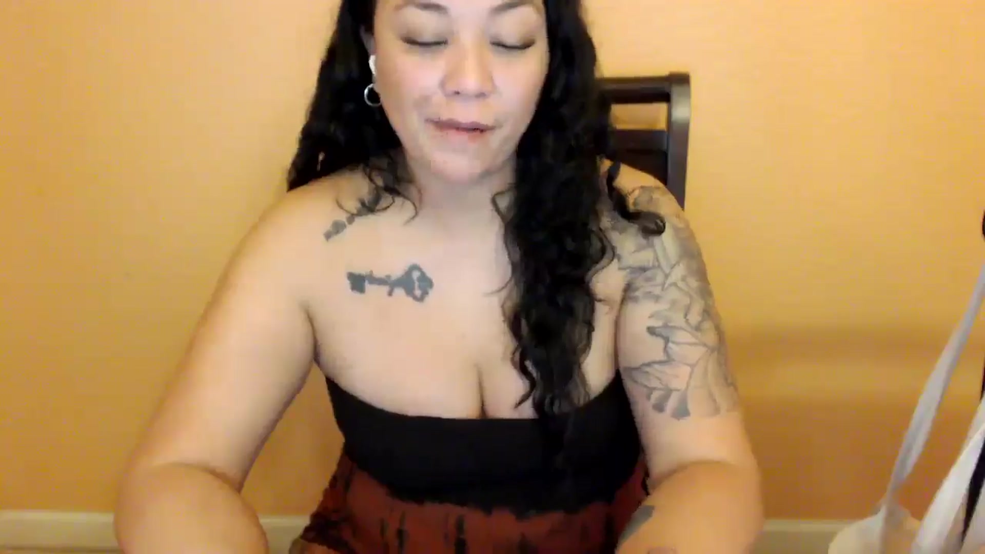 Gallery image thumbnail from MickaylaStar's myfreecams stream on, 03/02/2026, 01:49 image 9 of 20