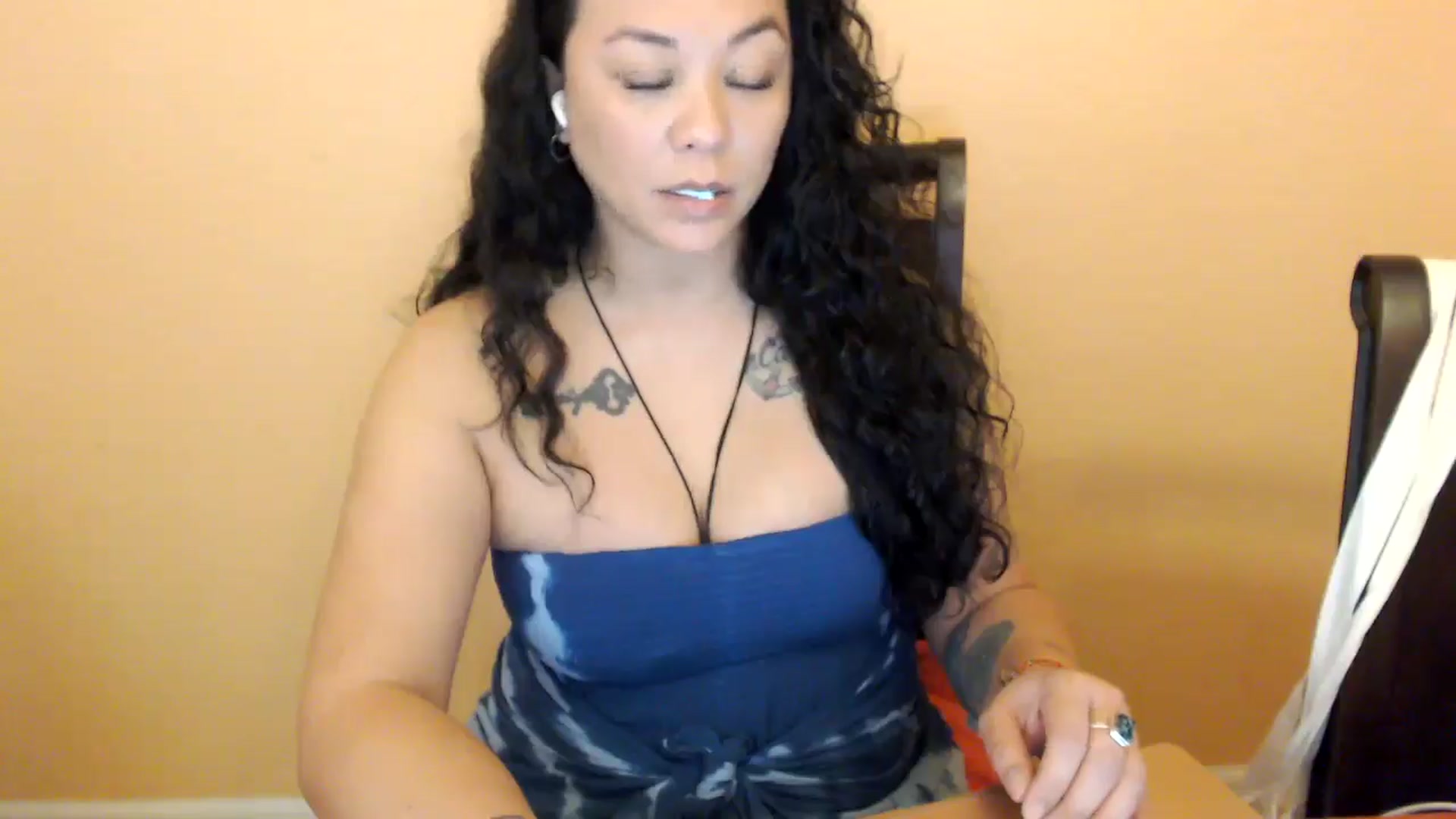 Gallery image thumbnail from MickaylaStar's myfreecams stream on, 03/03/2026, 19:30 image 10 of 20