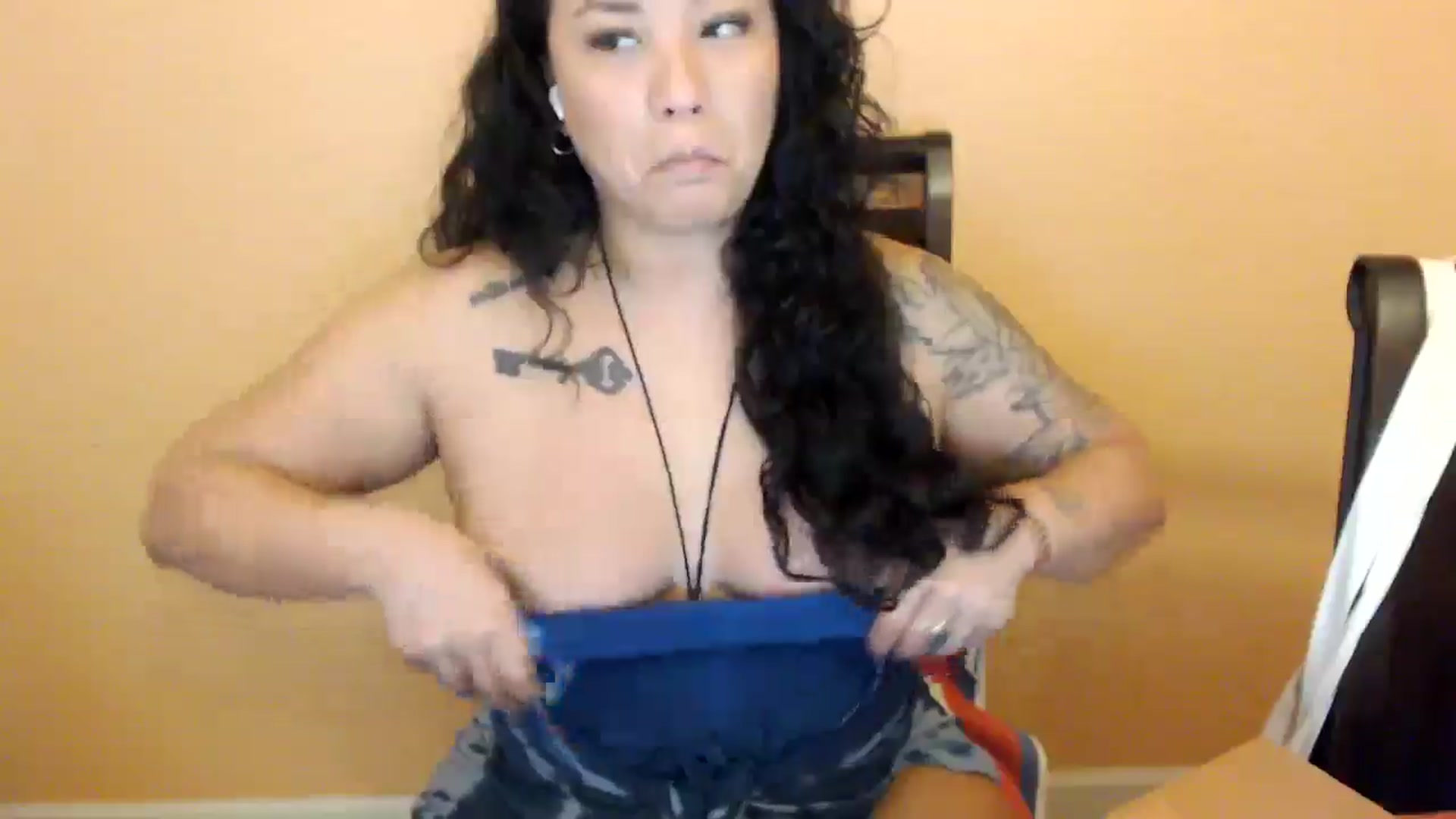 Gallery image thumbnail from MickaylaStar's myfreecams stream on, 03/03/2026, 20:27 image 14 of 20