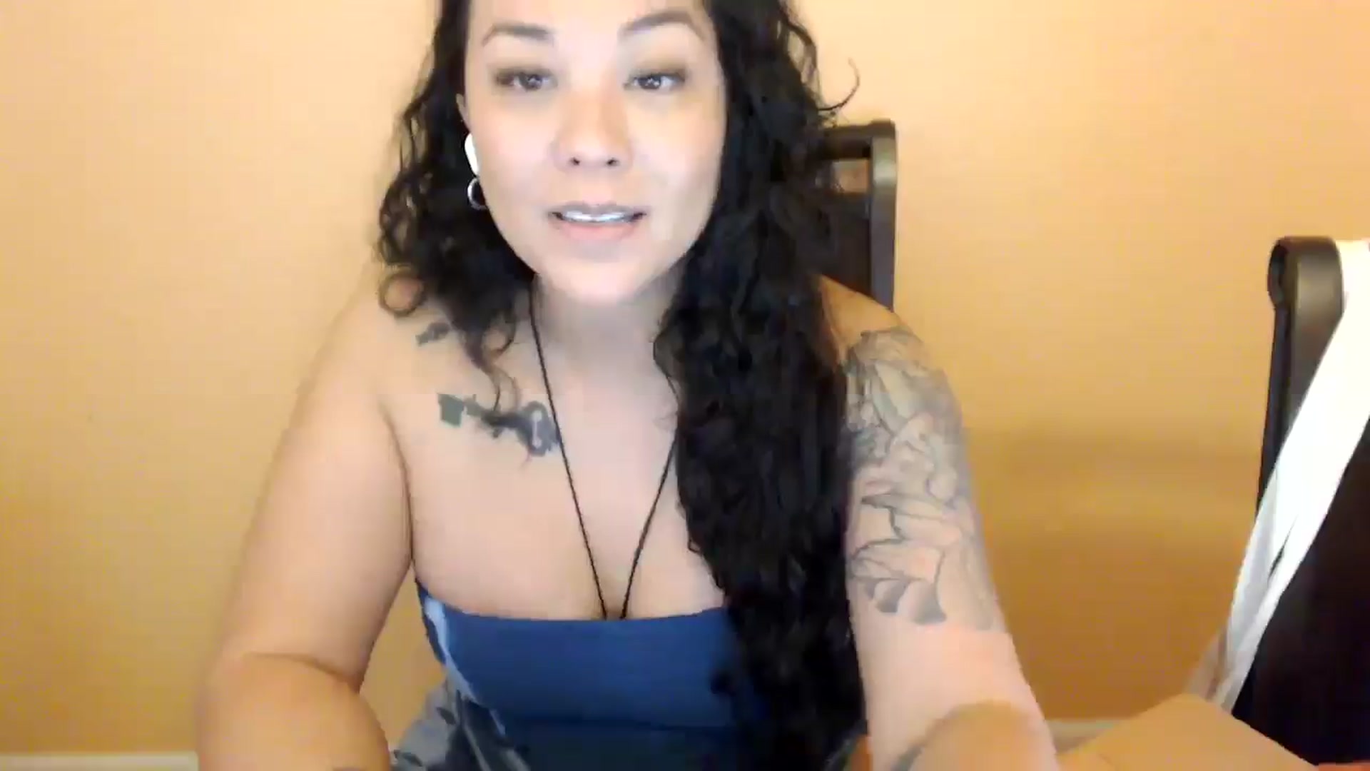 Gallery image thumbnail from MickaylaStar's myfreecams stream on, 03/03/2026, 20:27 image 18 of 20