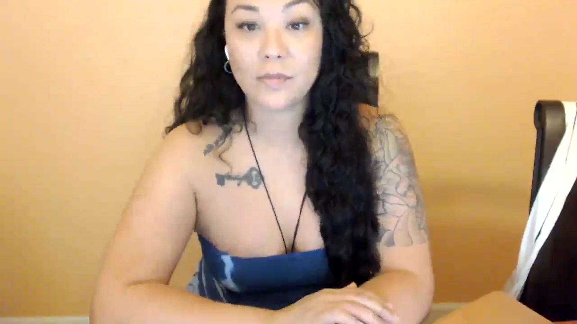 Gallery image thumbnail from MickaylaStar's myfreecams stream on, 03/03/2026, 20:27 image 2 of 20