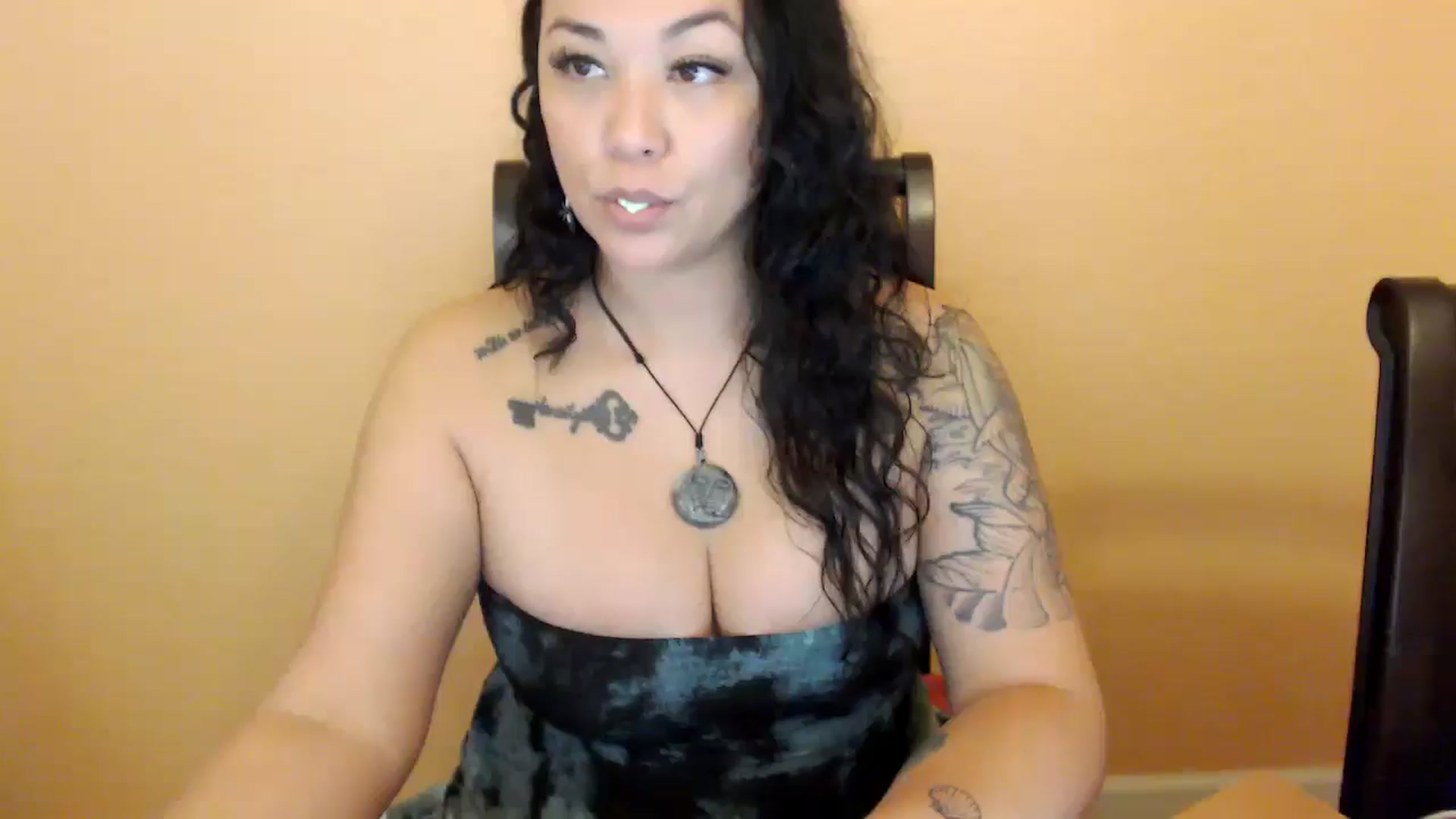 Gallery image thumbnail from MickaylaStar's myfreecams stream on, 03/04/2026, 19:04 image 16 of 20