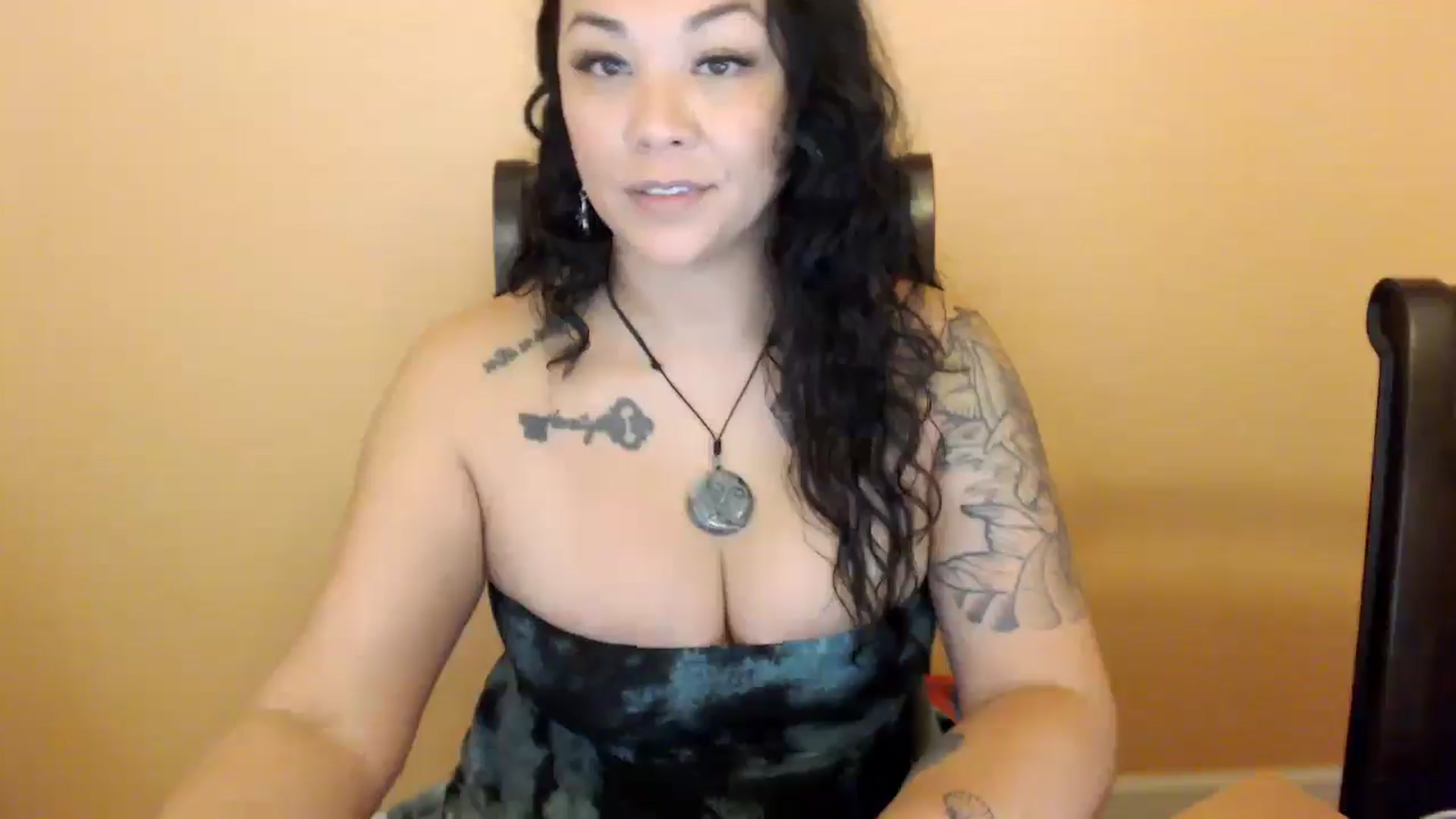 Gallery image thumbnail from MickaylaStar's myfreecams stream on, 03/04/2026, 19:04 image 17 of 20