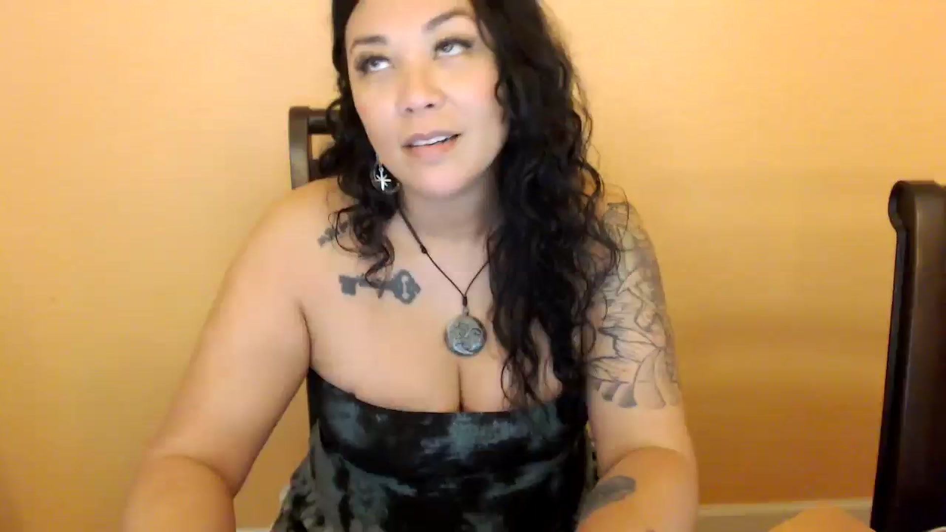Gallery image thumbnail from MickaylaStar's myfreecams stream on, 03/04/2026, 20:19 image 6 of 20