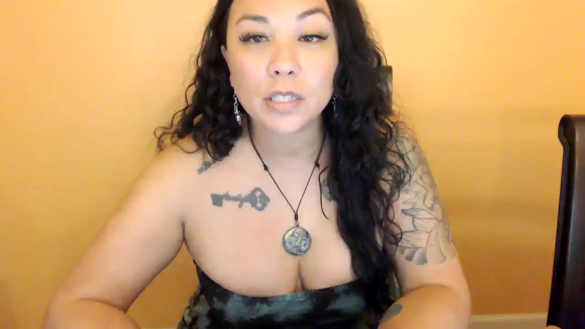 Gallery image thumbnail from MickaylaStar's myfreecams stream on, 03/04/2026, 23:52 image 16 of 20