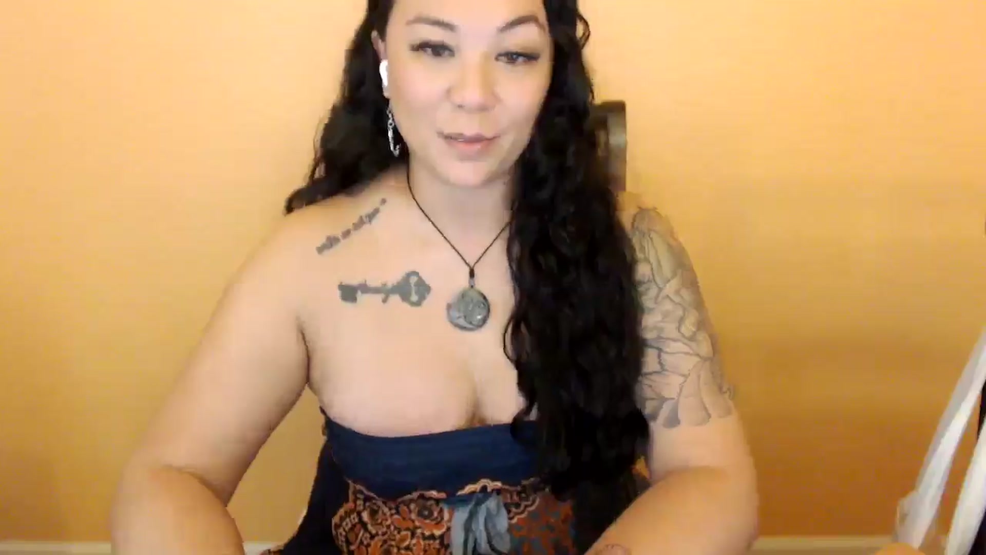 Gallery image thumbnail from MickaylaStar's myfreecams stream on, 03/05/2026, 19:01 image 12 of 20