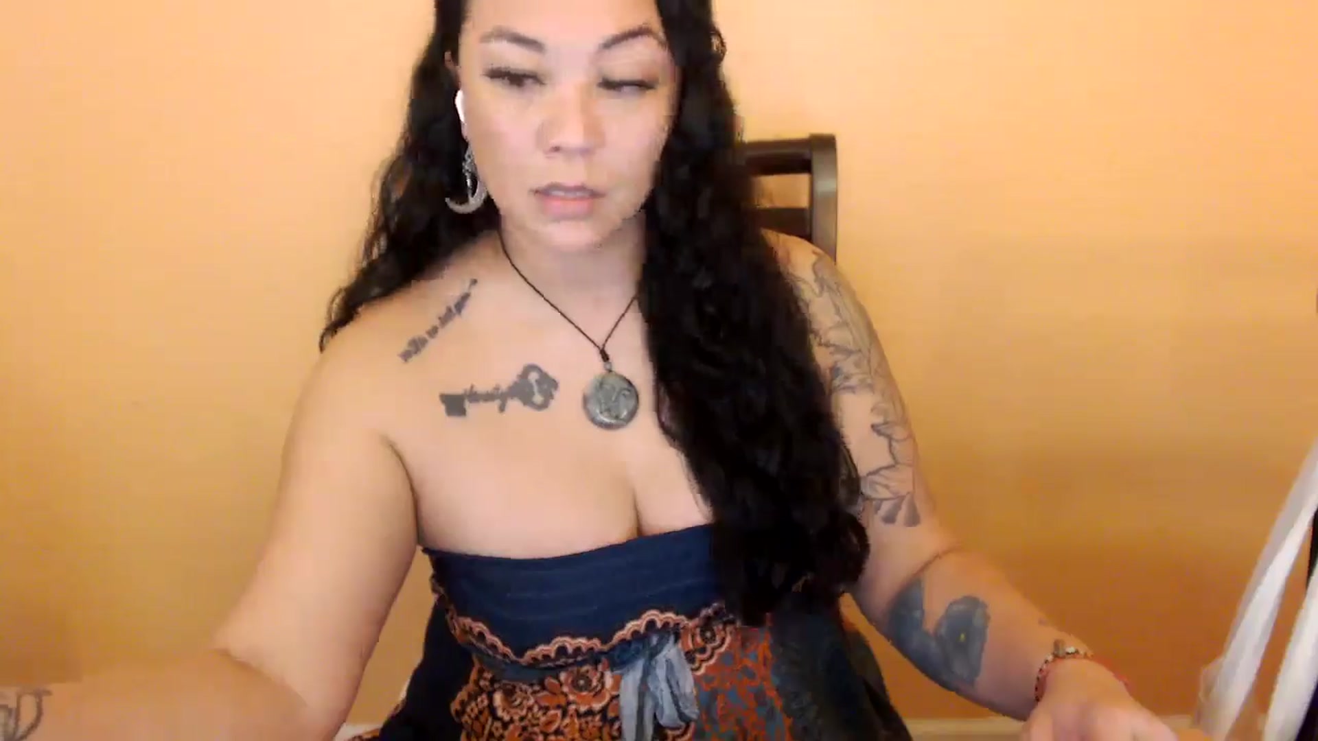Gallery image thumbnail from MickaylaStar's myfreecams stream on, 03/05/2026, 19:01 image 19 of 20