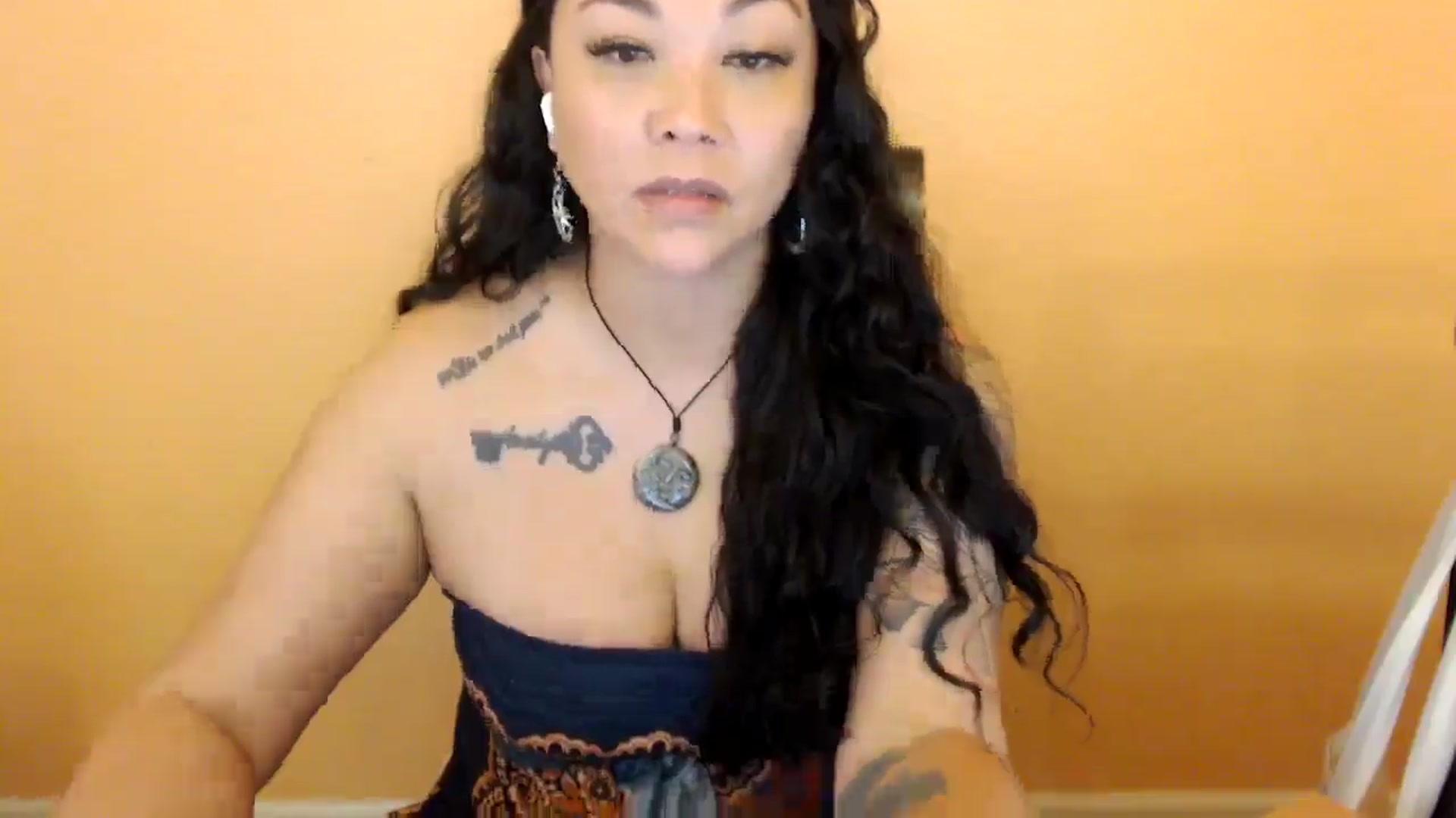 Gallery image thumbnail from MickaylaStar's myfreecams stream on, 03/05/2026, 19:01 image 17 of 20
