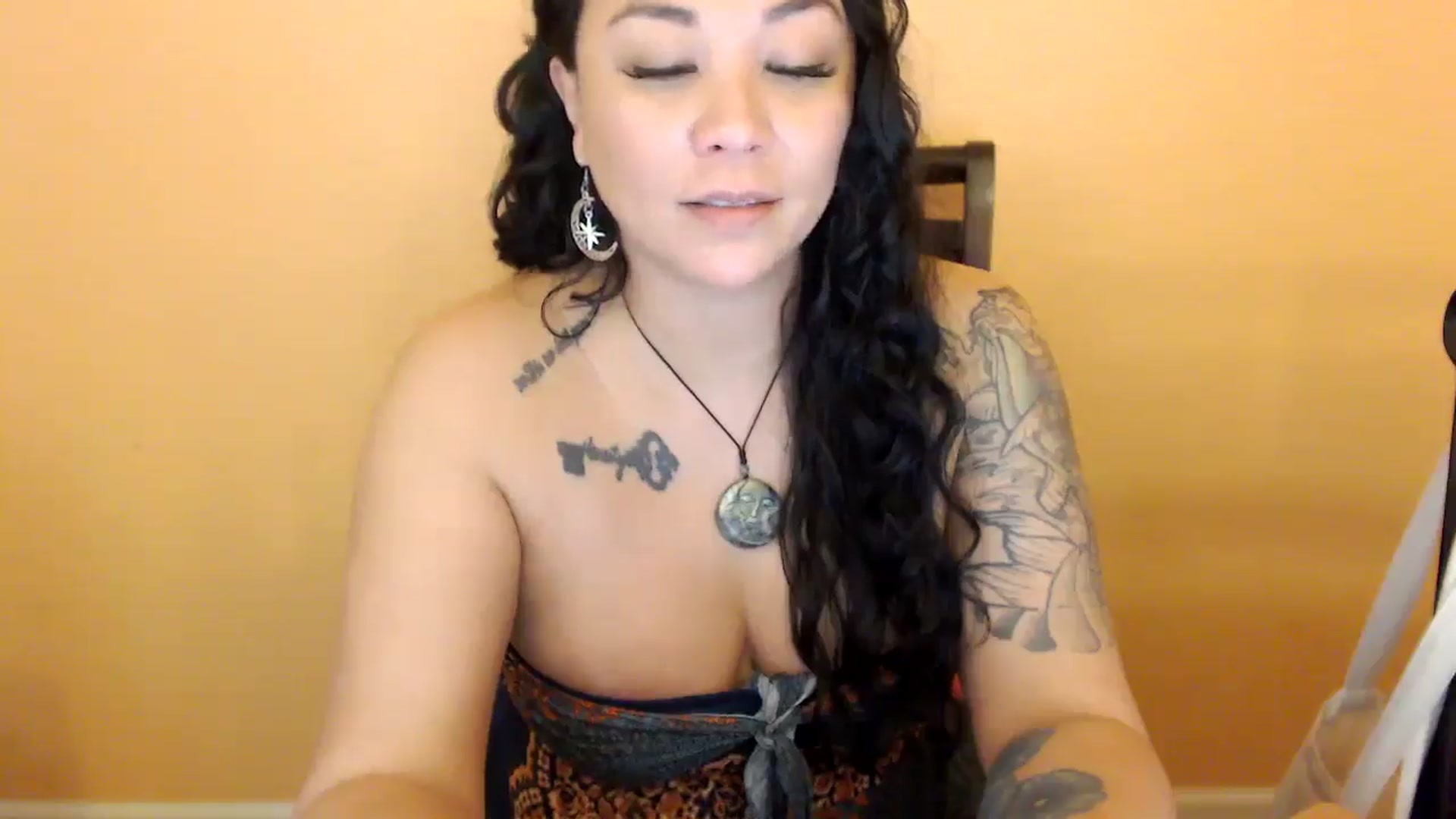 Gallery image thumbnail from MickaylaStar's myfreecams stream on, 03/05/2026, 20:56 image 17 of 20
