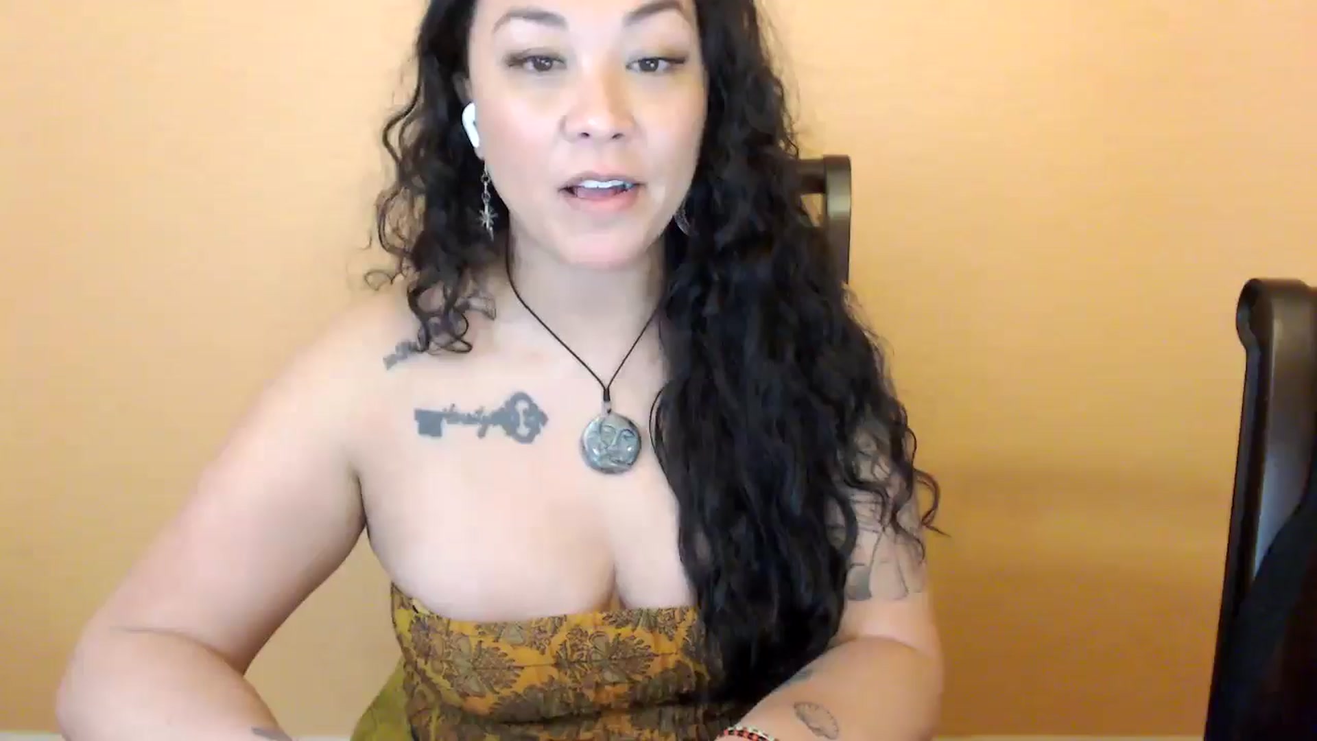 Gallery image thumbnail from MickaylaStar's myfreecams stream on, 03/20/2026, 18:27 image 18 of 20