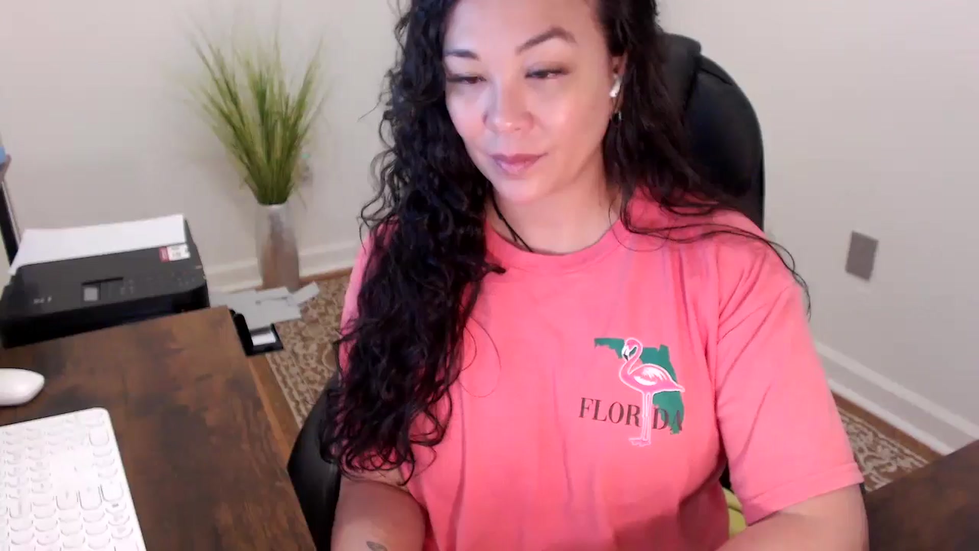 Gallery image thumbnail from MickaylaStar's myfreecams stream on, 03/30/2026, 17:24 image 6 of 20