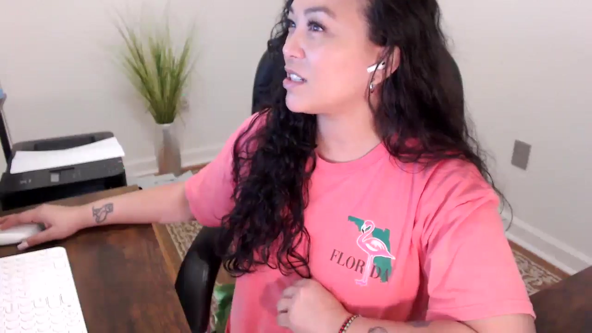 Gallery image thumbnail from MickaylaStar's myfreecams stream on, 03/30/2026, 17:24 image 12 of 20