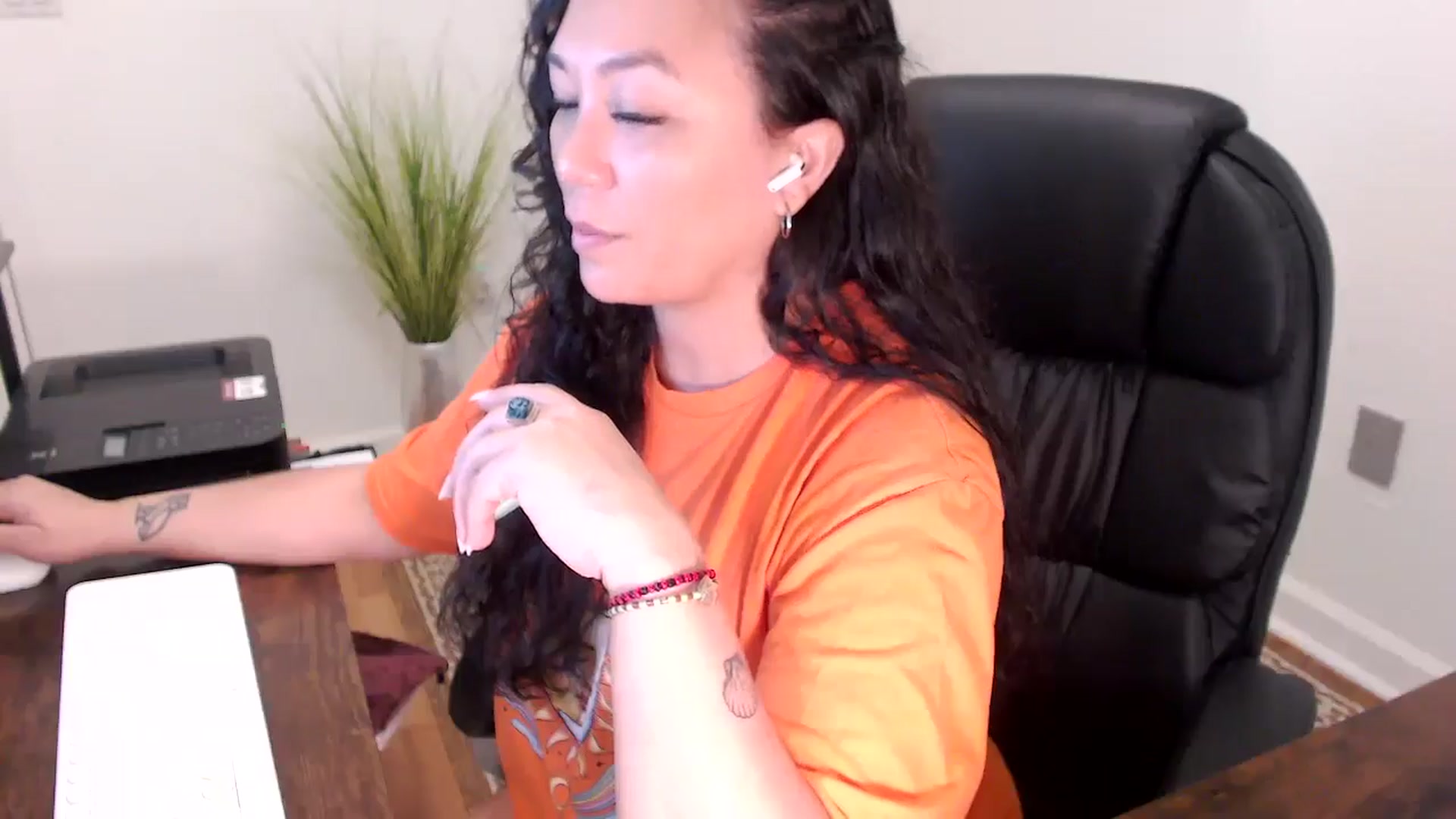 Gallery image thumbnail from MickaylaStar's myfreecams stream on, 03/31/2026, 16:11 image 14 of 20