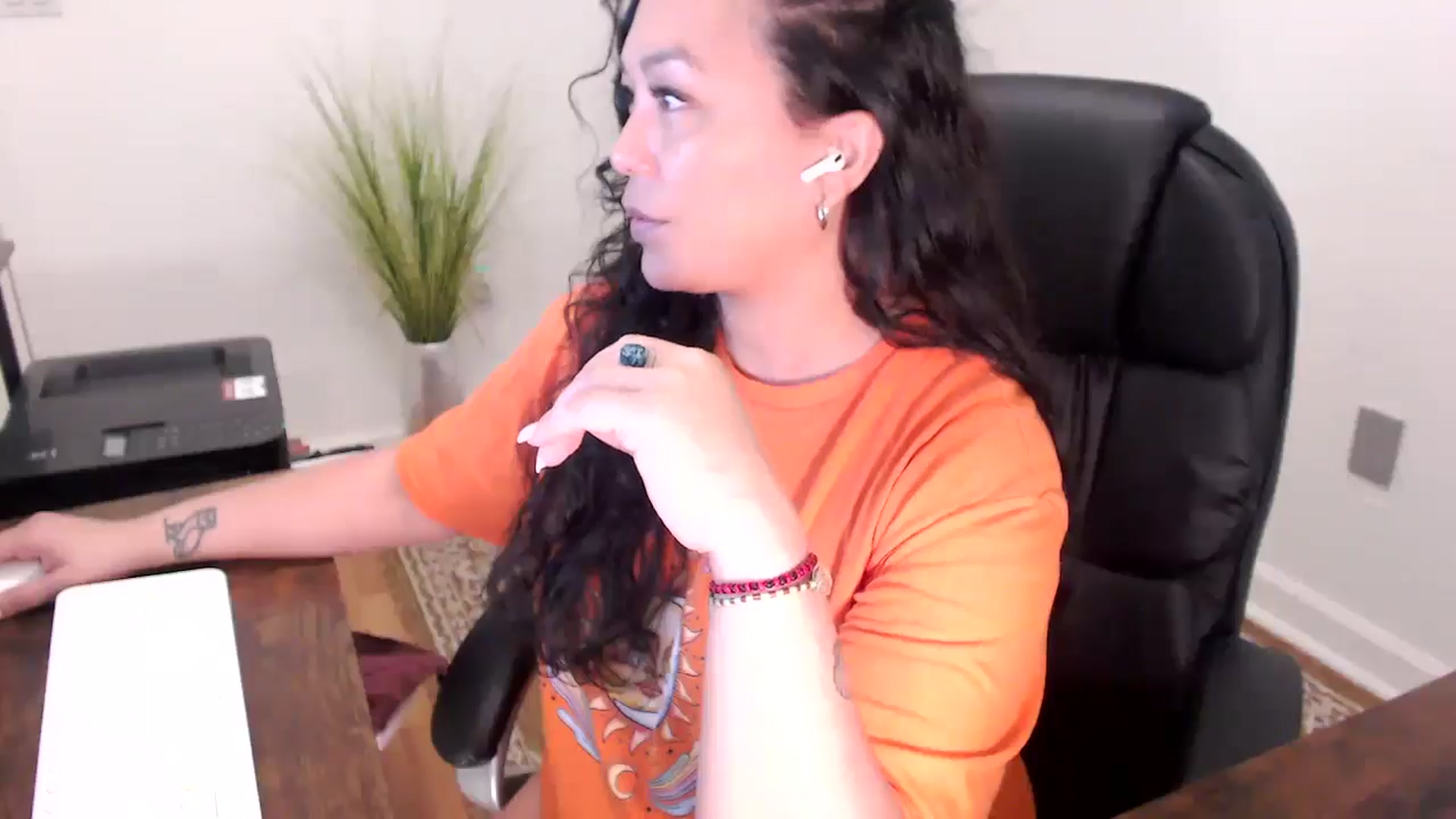 Gallery image thumbnail from MickaylaStar's myfreecams stream on, 03/31/2026, 16:11 image 5 of 20