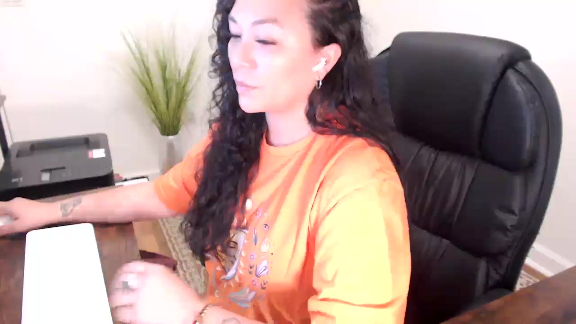 Gallery image thumbnail from MickaylaStar's myfreecams stream on, 03/31/2026, 16:11 image 11 of 20