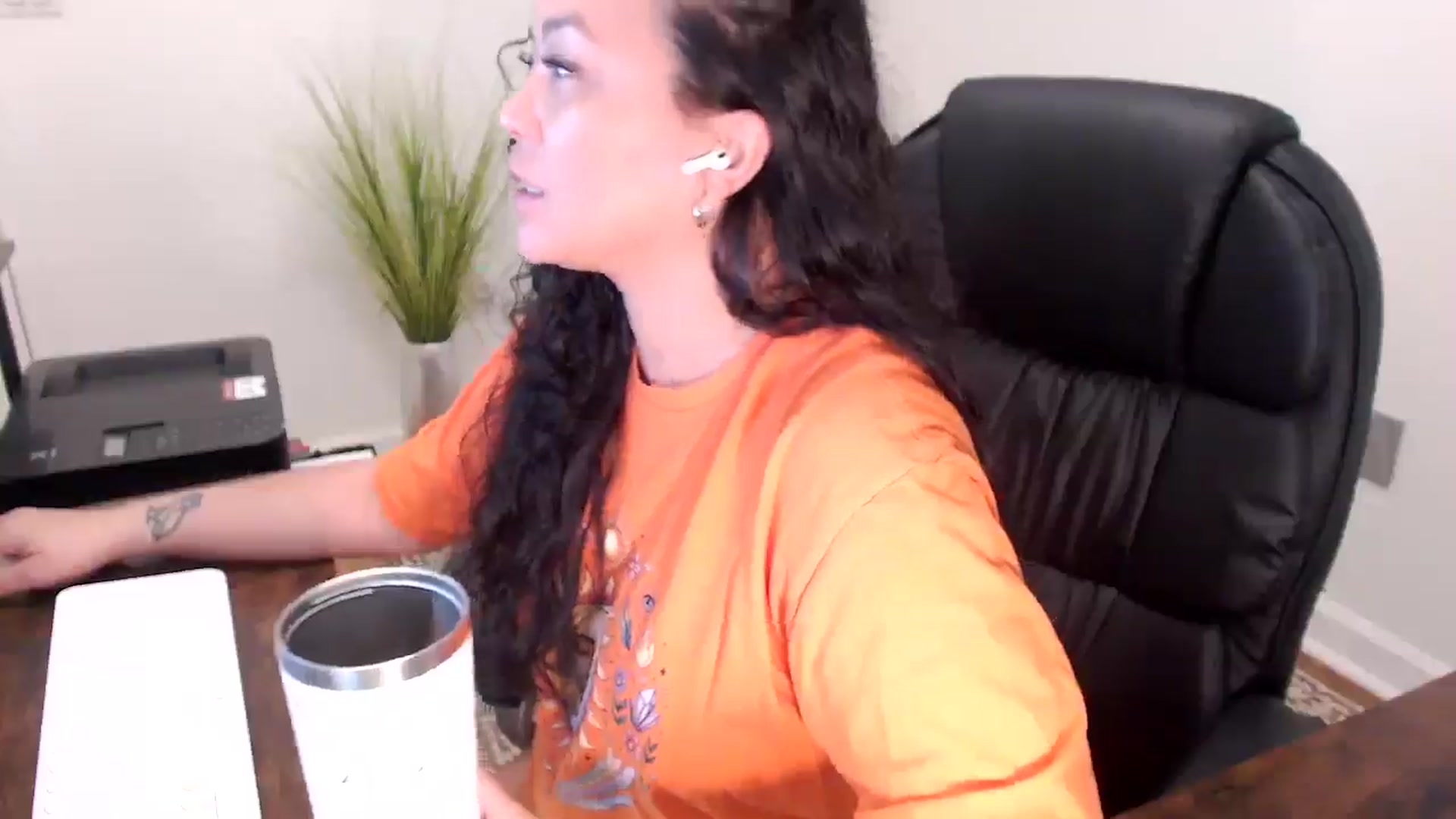 Gallery image thumbnail from MickaylaStar's myfreecams stream on, 03/31/2026, 16:11 image 4 of 20