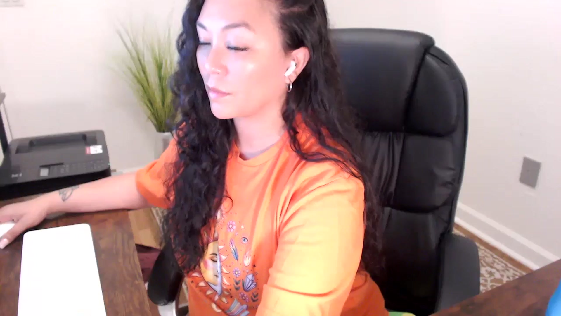 Gallery image thumbnail from MickaylaStar's myfreecams stream on, 03/31/2026, 17:00 image 9 of 20