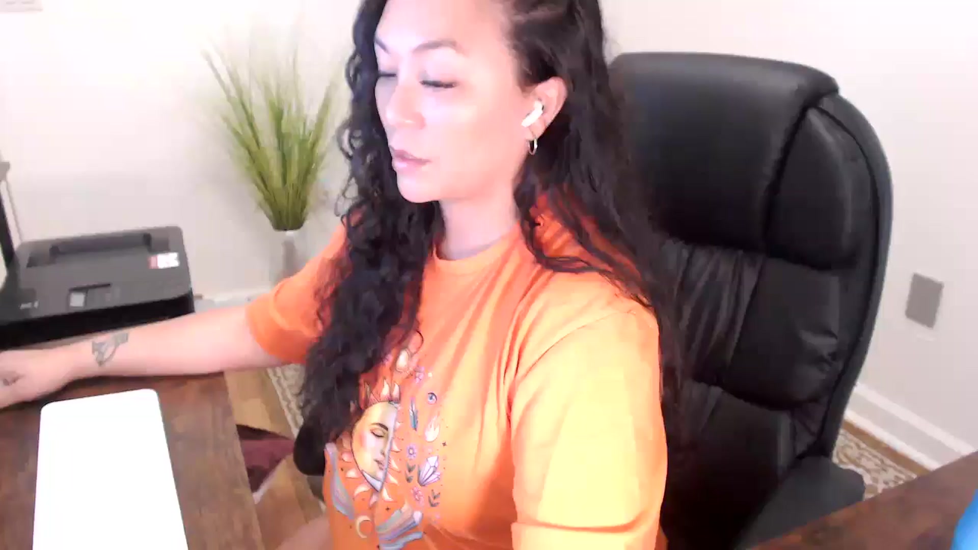 Gallery image thumbnail from MickaylaStar's myfreecams stream on, 03/31/2026, 17:00 image 1 of 20