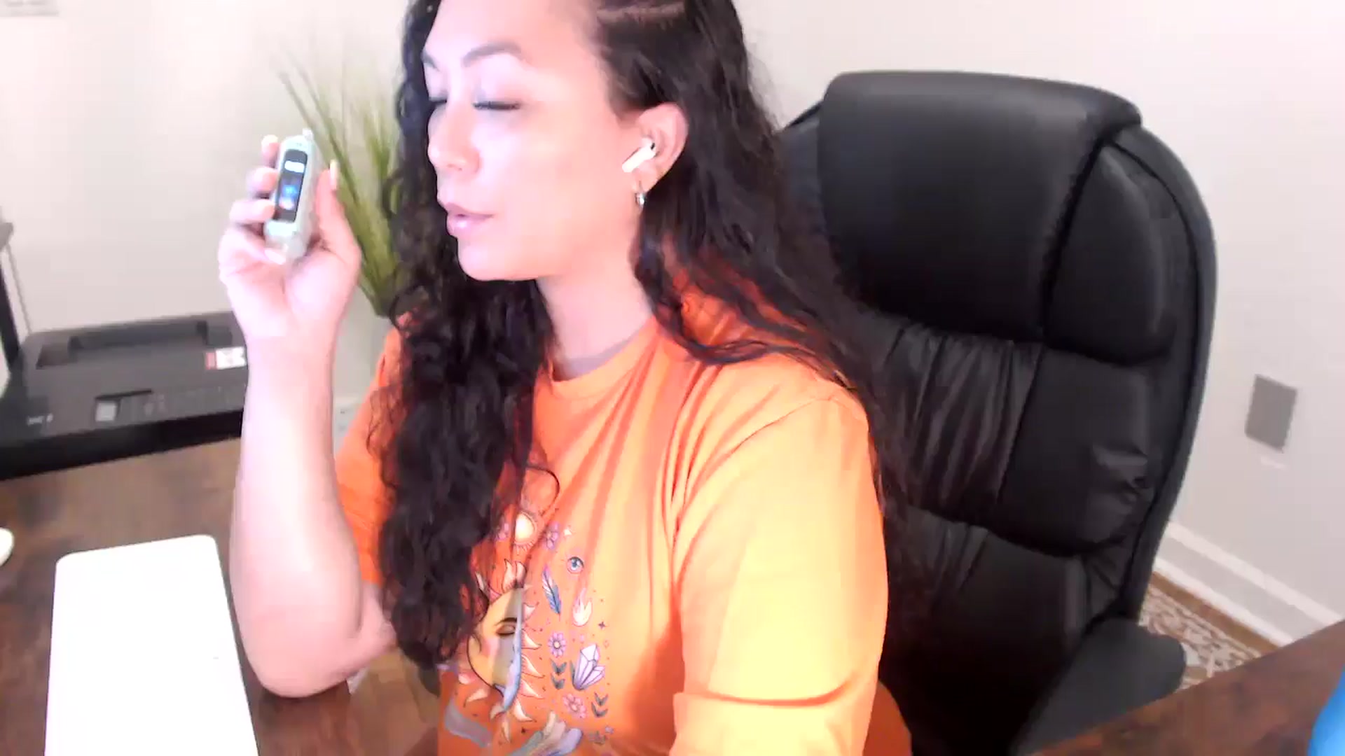 Gallery image thumbnail from MickaylaStar's myfreecams stream on, 03/31/2026, 17:00 image 3 of 20