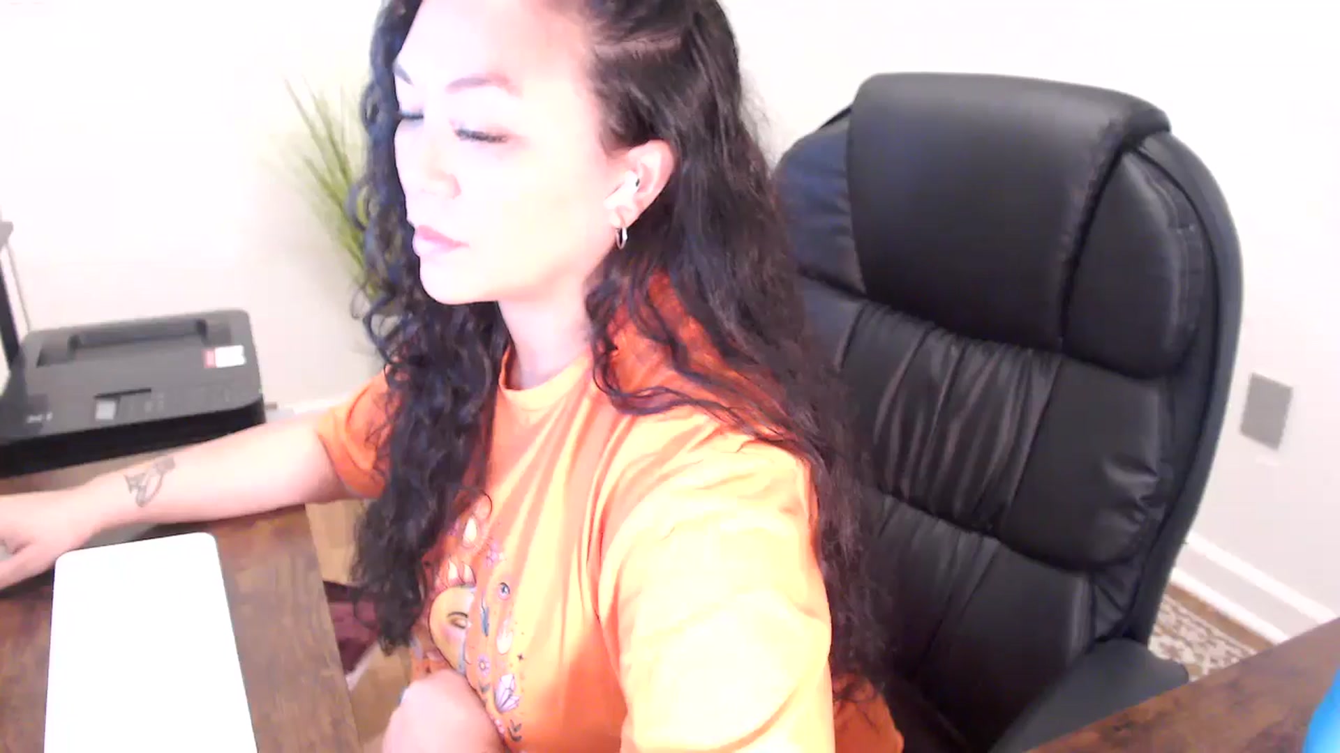 Gallery image thumbnail from MickaylaStar's myfreecams stream on, 03/31/2026, 17:00 image 4 of 20
