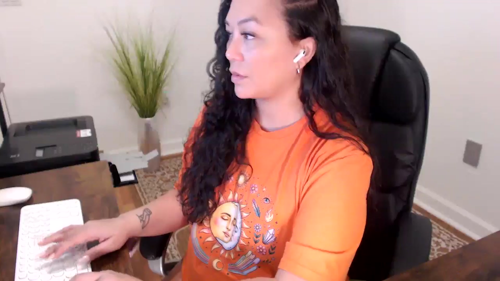 Gallery image thumbnail from MickaylaStar's myfreecams stream on, 03/31/2026, 17:00 image 20 of 20