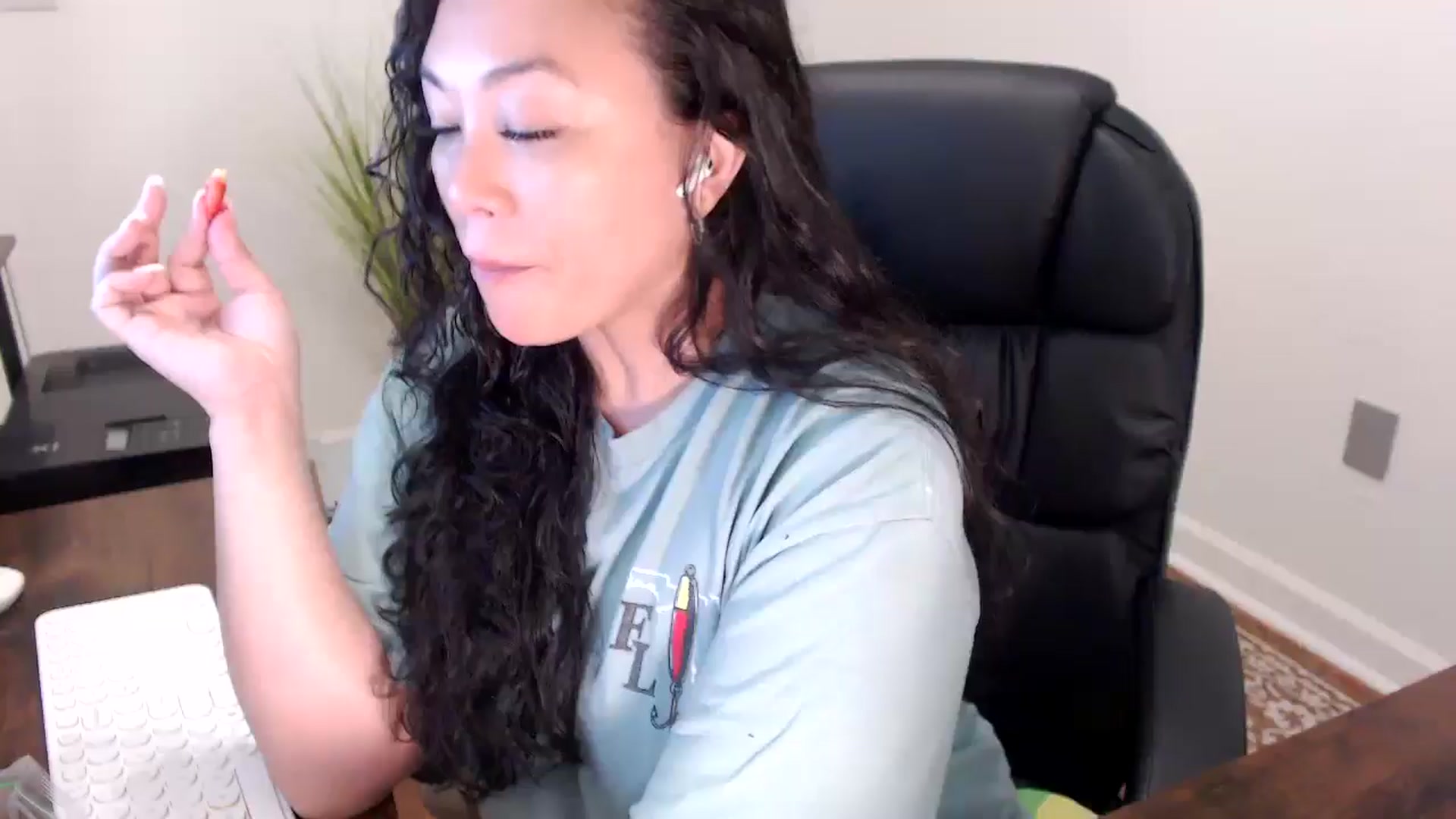 Gallery image thumbnail from MickaylaStar's myfreecams stream on, 04/01/2026, 16:41 image 18 of 20