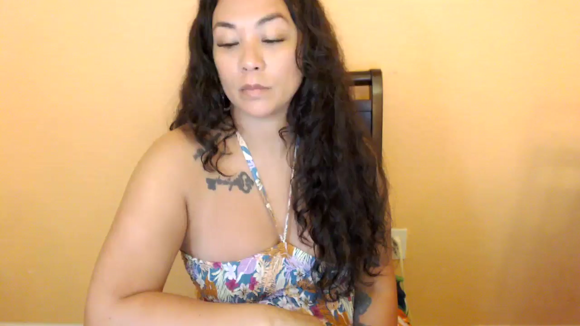 Gallery image thumbnail from MickaylaStar's myfreecams stream on, 04/13/2026, 18:12 image 10 of 20