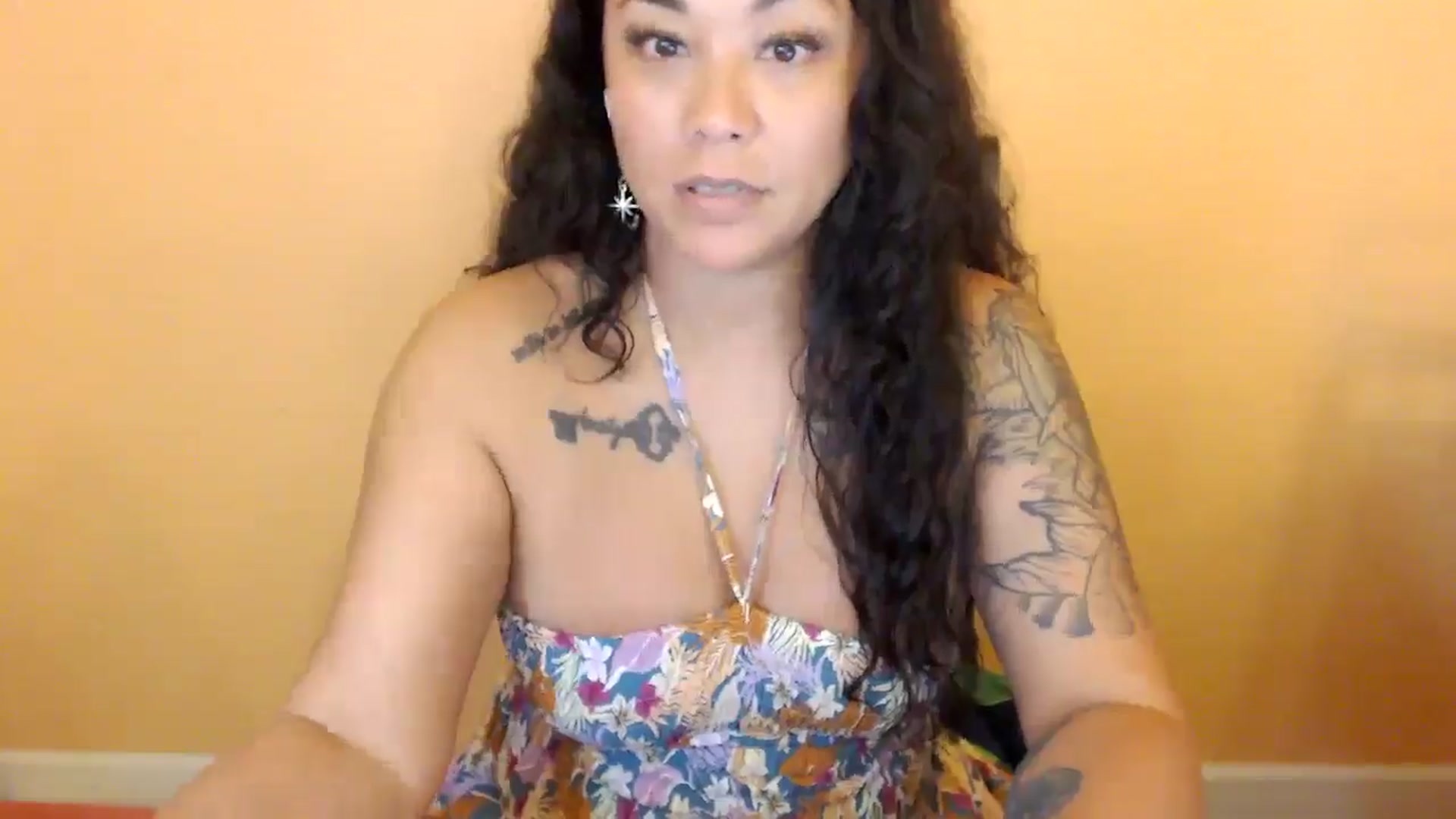 Gallery image thumbnail from MickaylaStar's myfreecams stream on, 04/13/2026, 21:44 image 5 of 20
