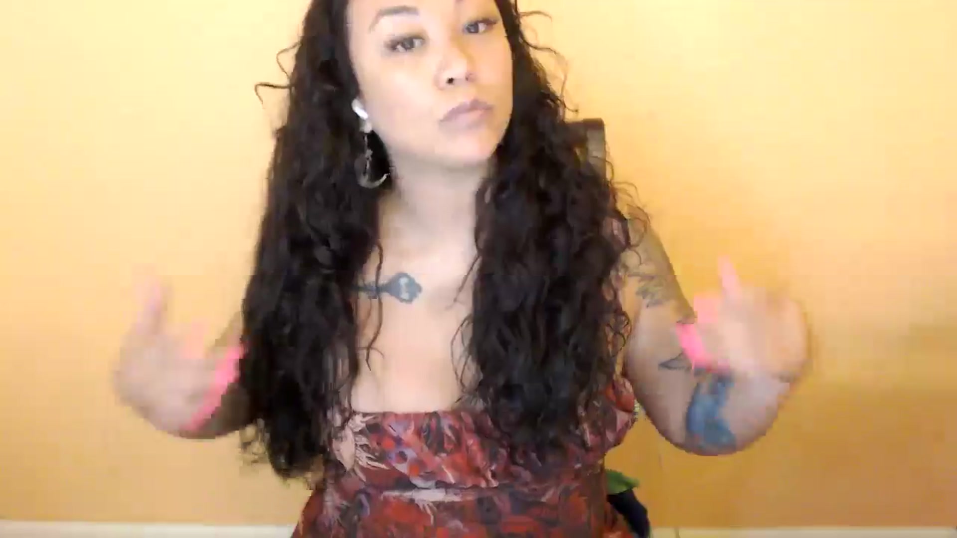 Gallery image thumbnail from MickaylaStar's myfreecams stream on, 04/14/2026, 16:38 image 10 of 20