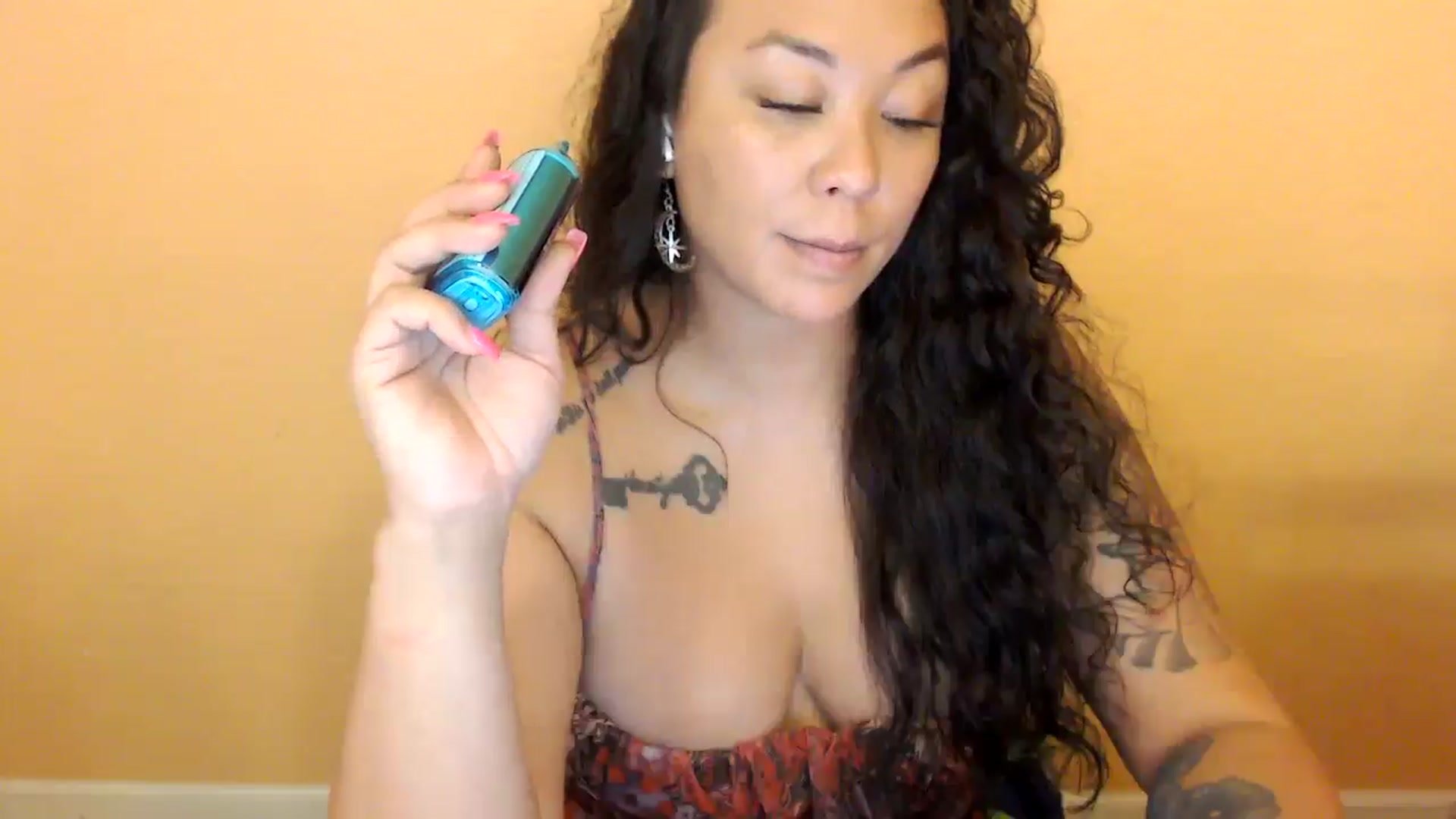 Gallery image thumbnail from MickaylaStar's myfreecams stream on, 04/14/2026, 19:30 image 7 of 20