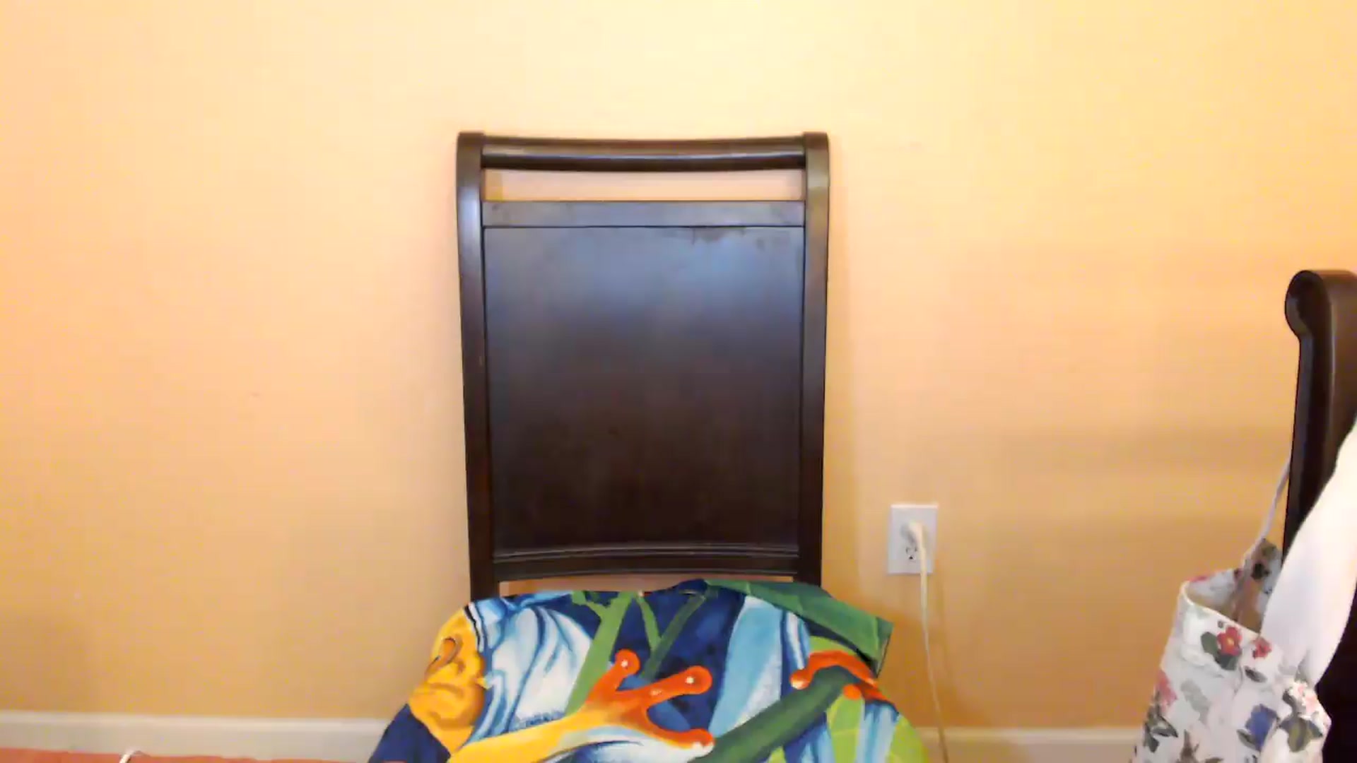 Gallery image thumbnail from MickaylaStar's myfreecams stream on, 04/19/2026, 20:59 image 18 of 20