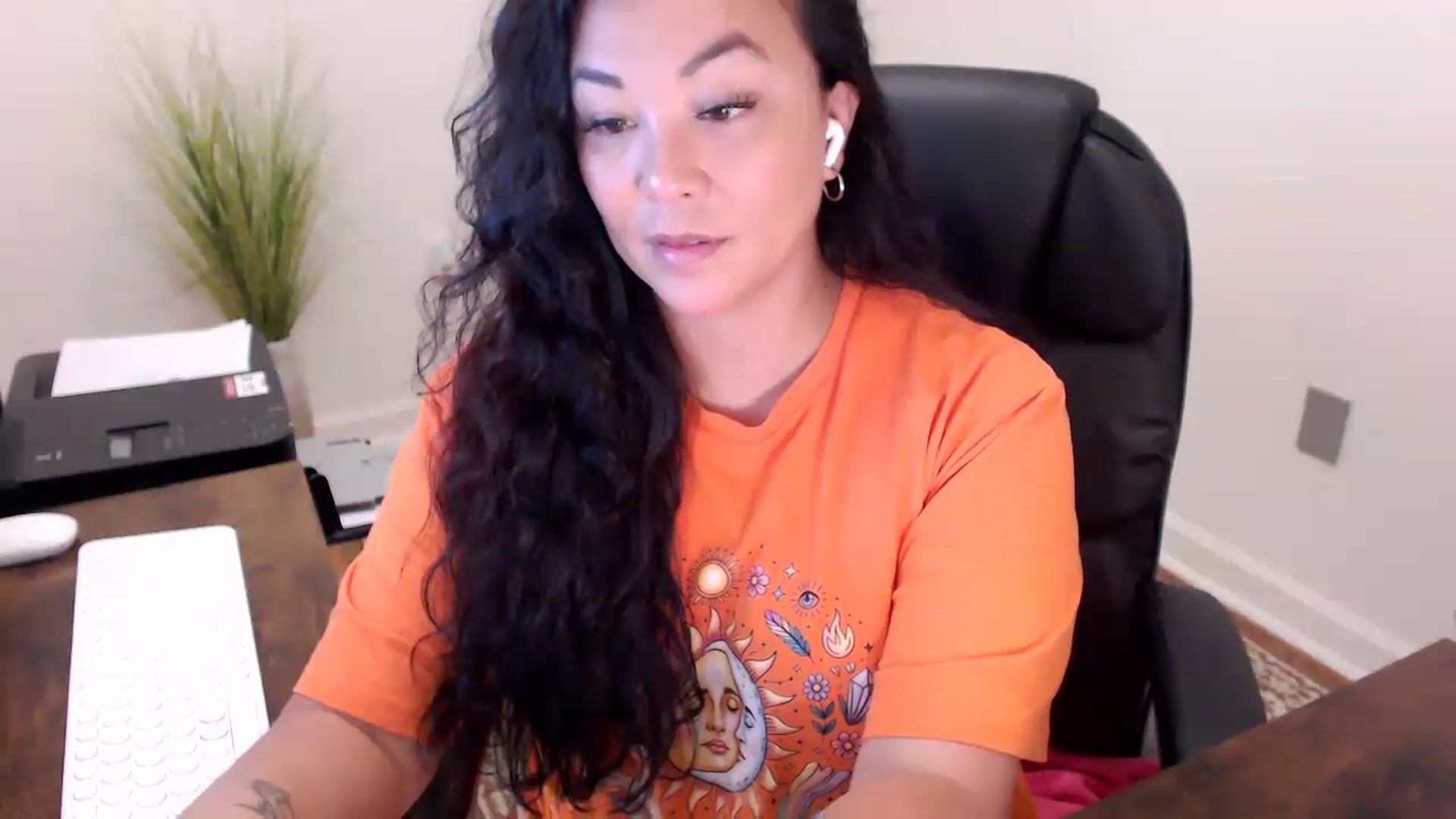 Gallery image thumbnail from MickaylaStar's myfreecams stream on, 04/24/2026, 17:02 image 9 of 20