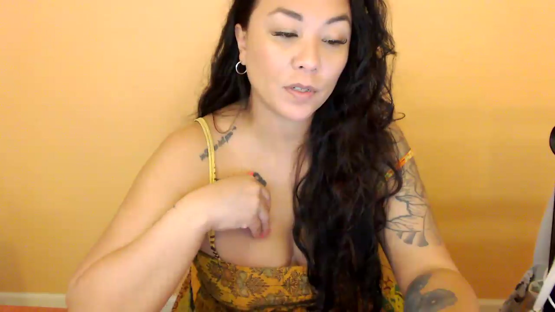 Gallery image thumbnail from MickaylaStar's myfreecams stream on, 04/24/2026, 21:56 image 17 of 20