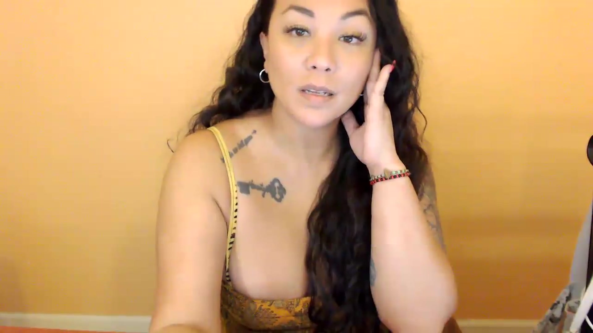 Gallery image thumbnail from MickaylaStar's myfreecams stream on, 04/24/2026, 21:56 image 2 of 20