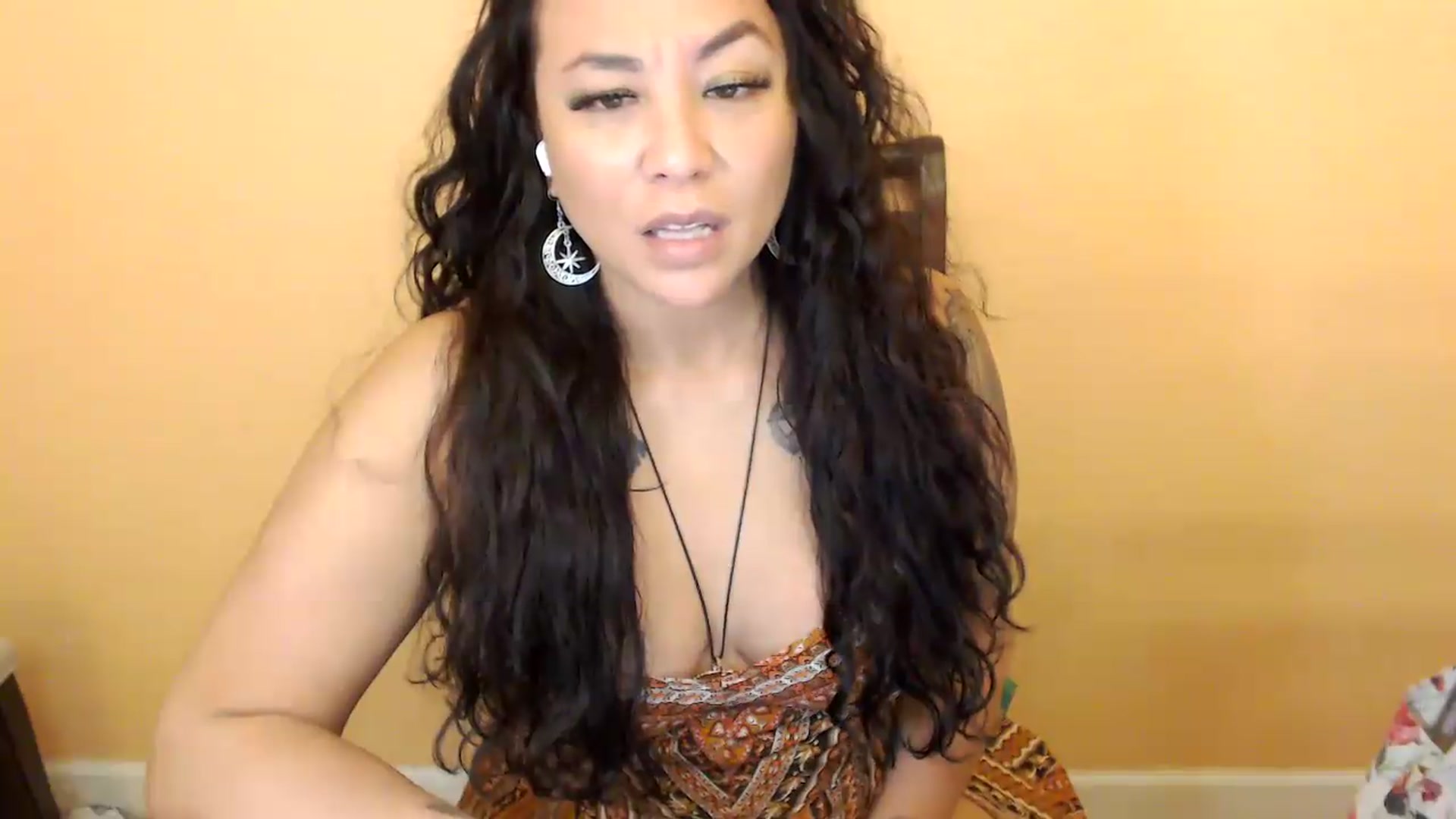 Gallery image thumbnail from MickaylaStar's myfreecams stream on, 04/28/2026, 18:44 image 19 of 20