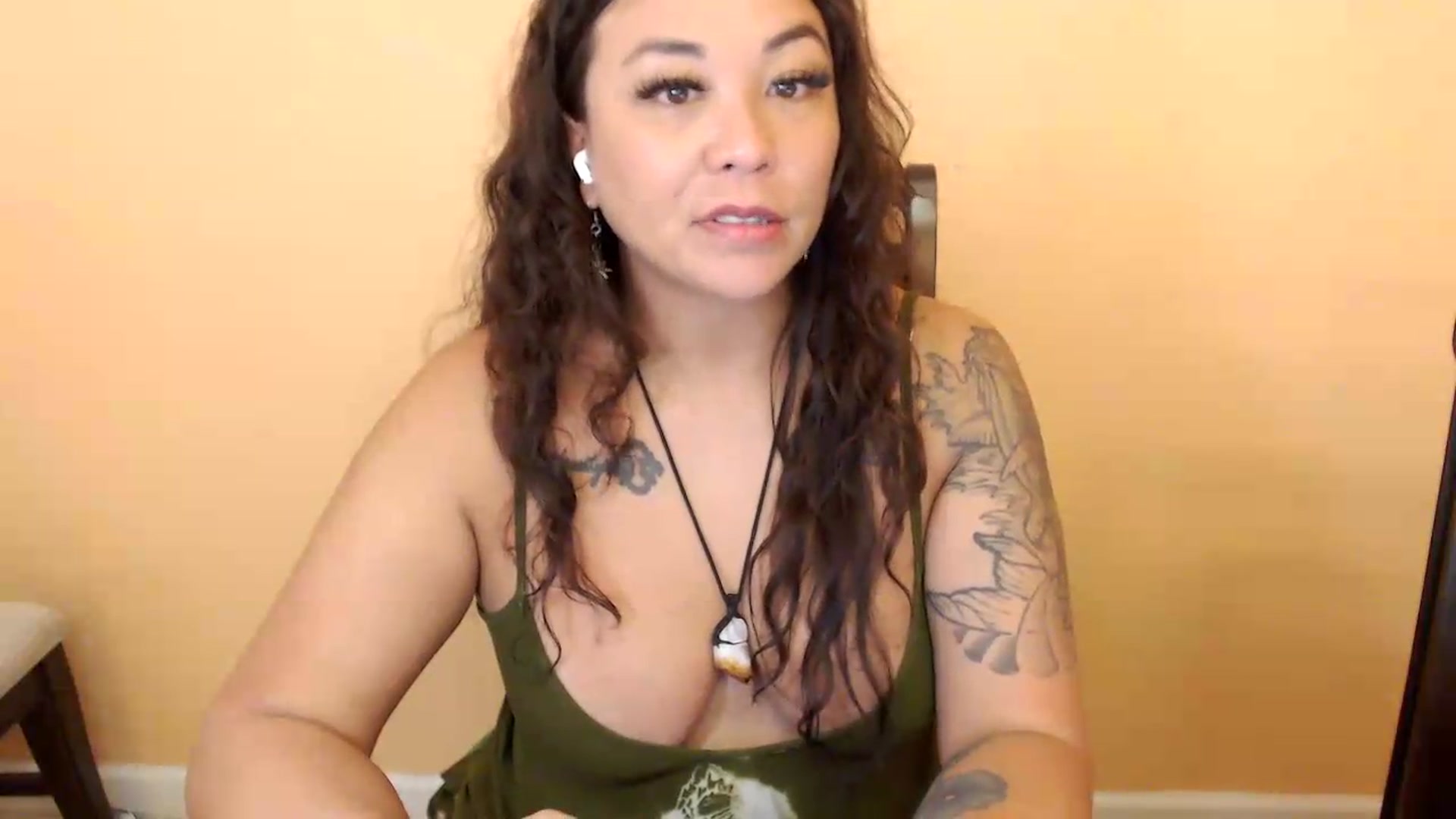 Gallery image thumbnail from MickaylaStar's myfreecams stream on, 05/11/2026, 15:33 image 16 of 20
